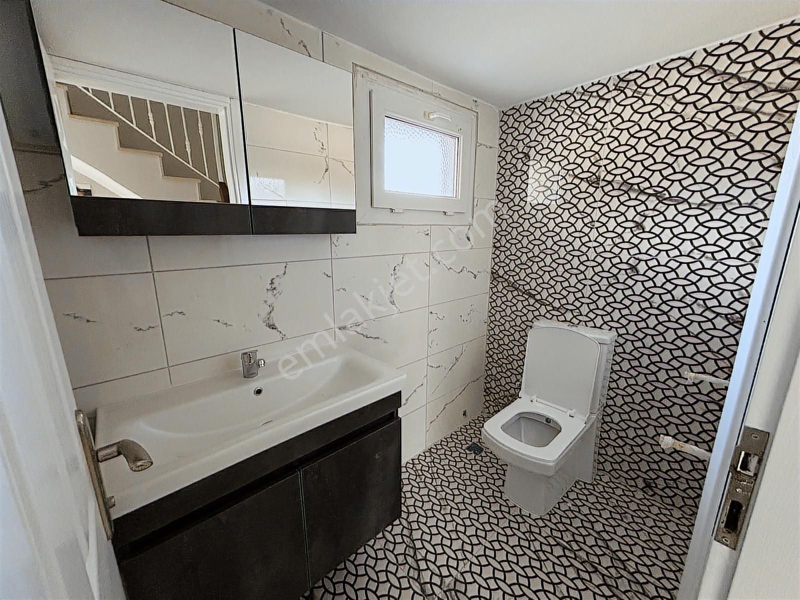 İzmir Menemen Villakent'te Satılık Full Tadilatlı Tripleks Villa - Görsel 29