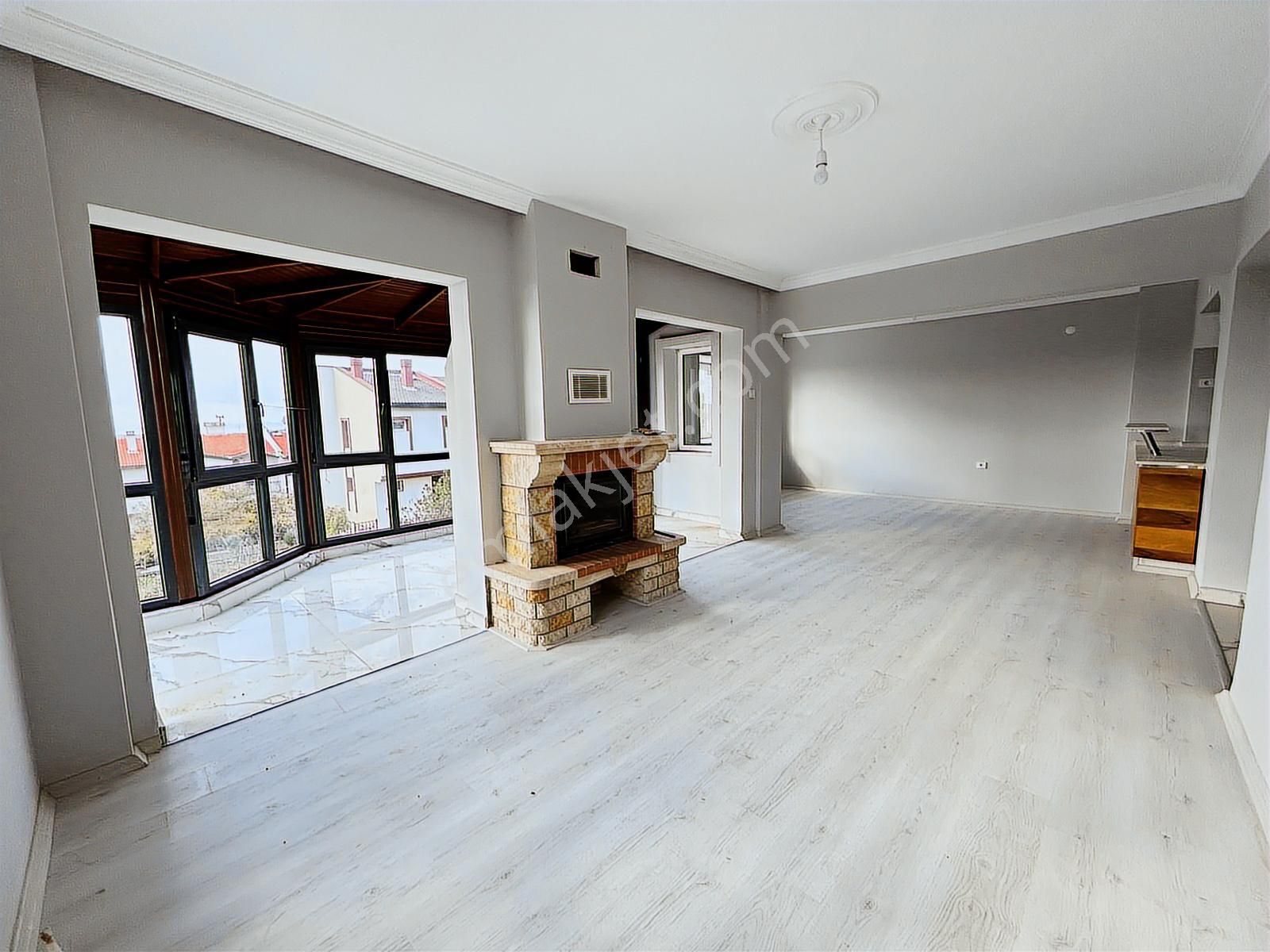 İzmir Menemen Villakent'te Satılık Full Tadilatlı Tripleks Villa - Görsel 30