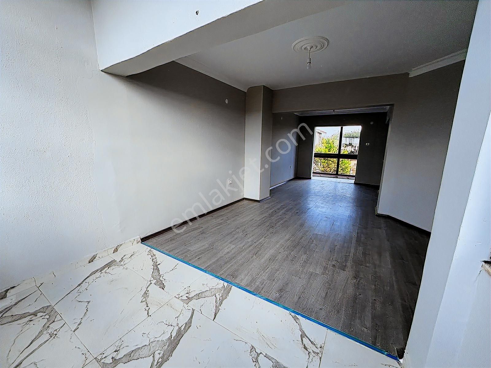 İzmir Menemen Villakent'te Satılık Full Tadilatlı Tripleks Villa - Görsel 24