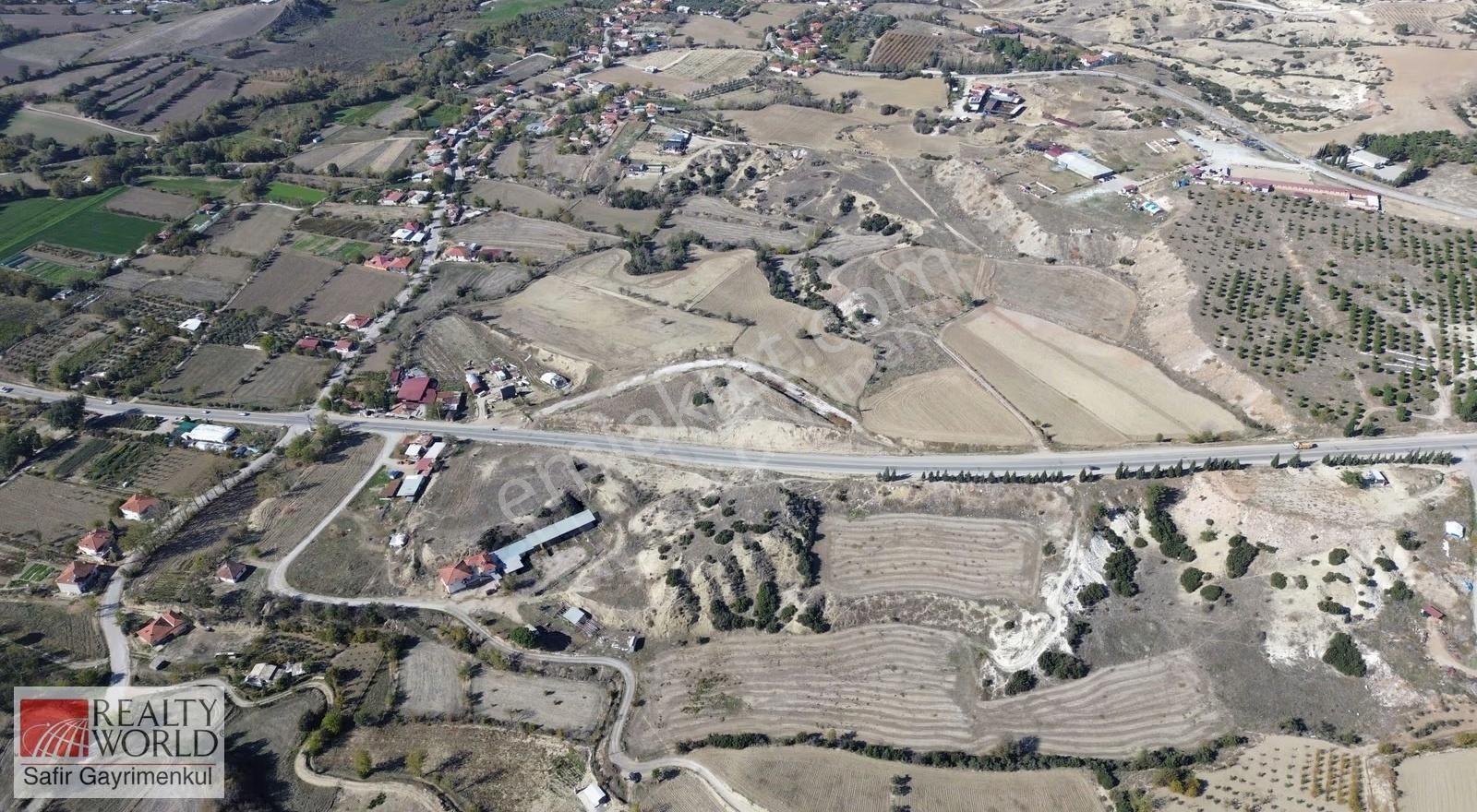 Karakurt Yolu Üzerinde 13700 M2 Hayvancılık-tarıma Uygun Tarla - Görsel 30