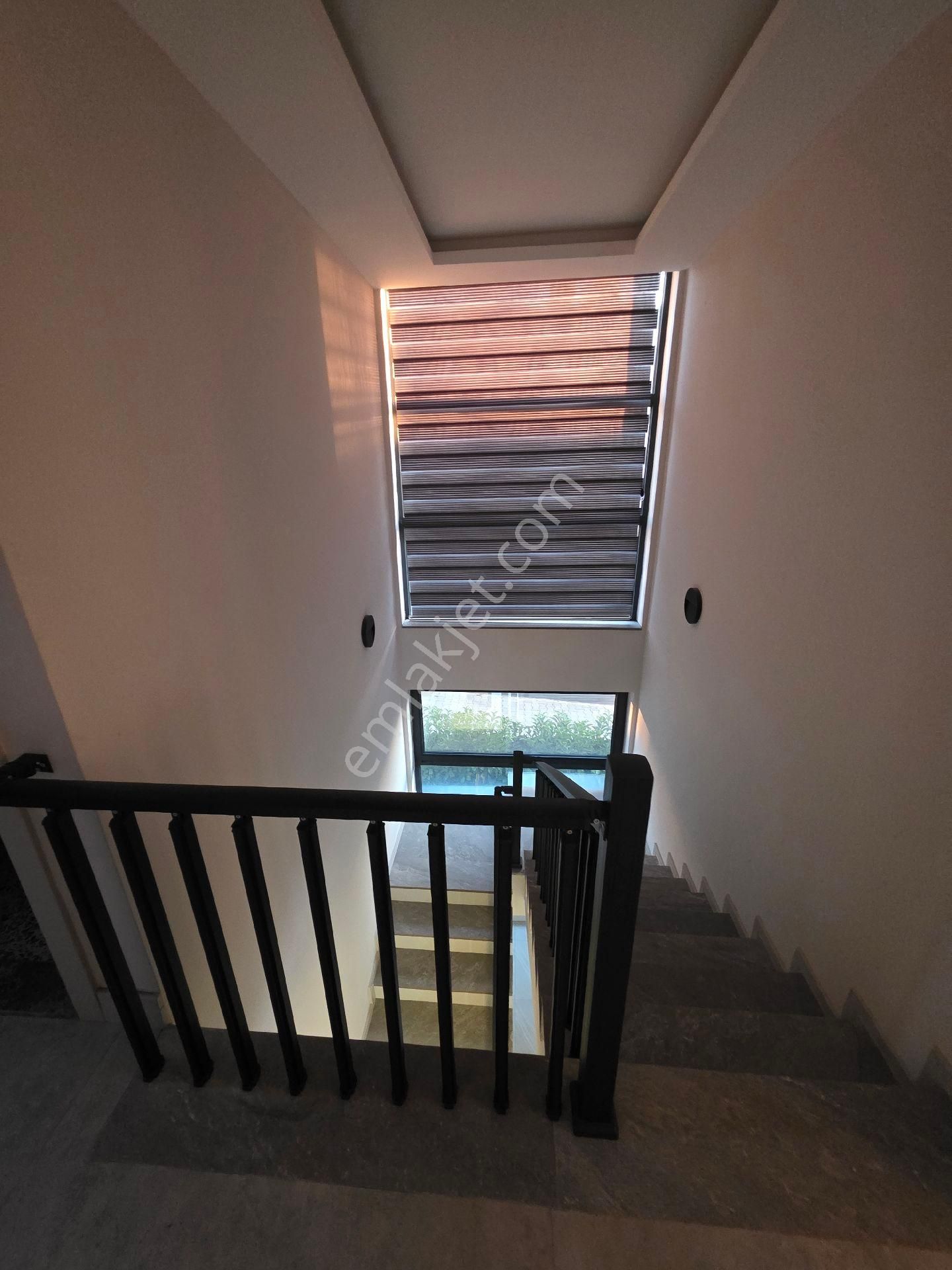 Kuşadası Satılık 4+1 Villa - Görsel 11