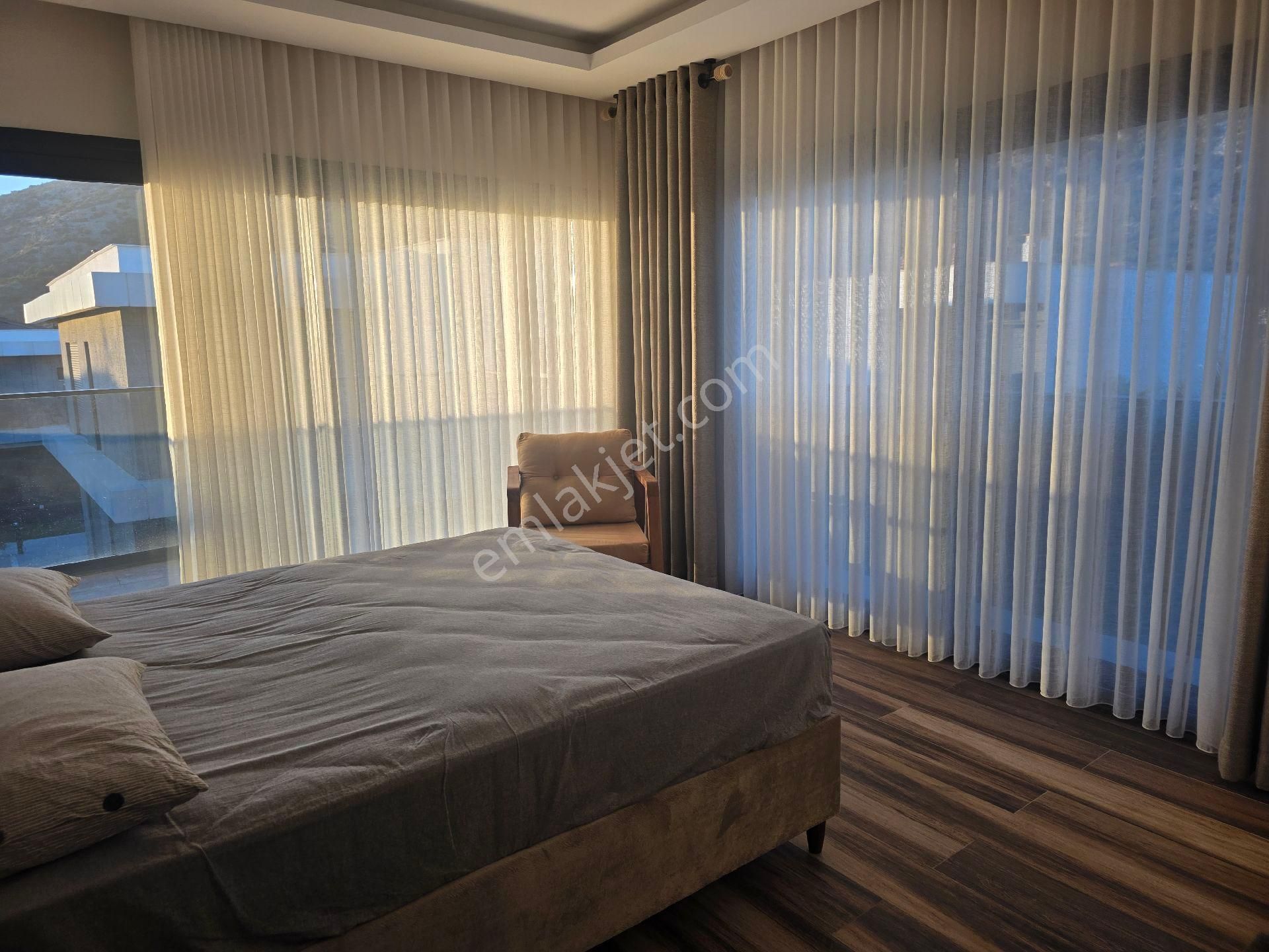 Kuşadası Satılık 4+1 Villa - Görsel 23