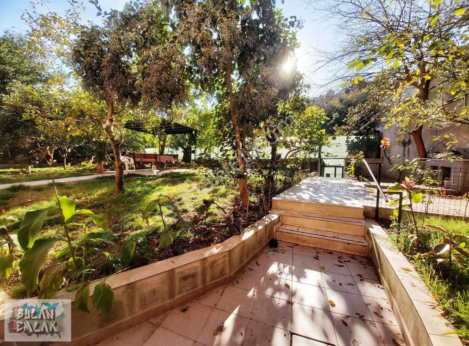 Bulan'dan Ortaköy Balmumcu Arası Eşyalı Otoparklı Bahçeli 1+1 - Görsel 16