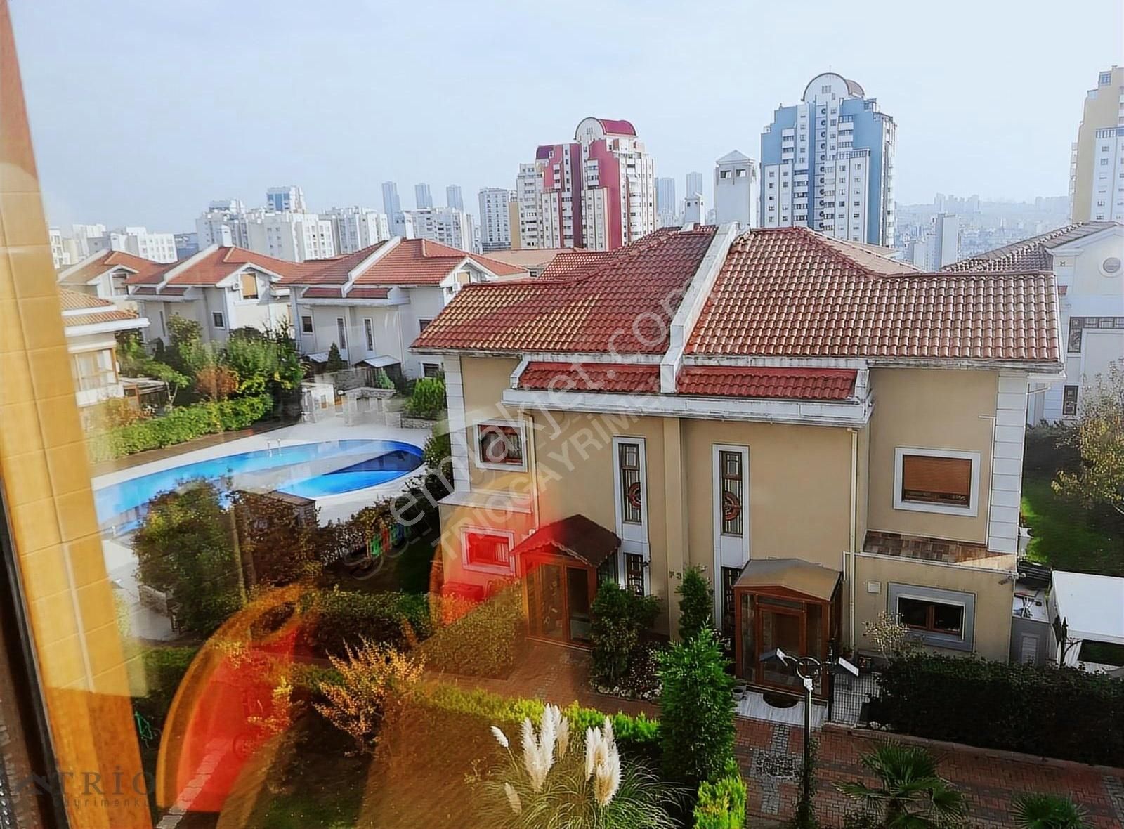 Bahçeşehir Spradon Evlerinde Havuz Manzaralı Satılık Üst Dublex - Görsel 14