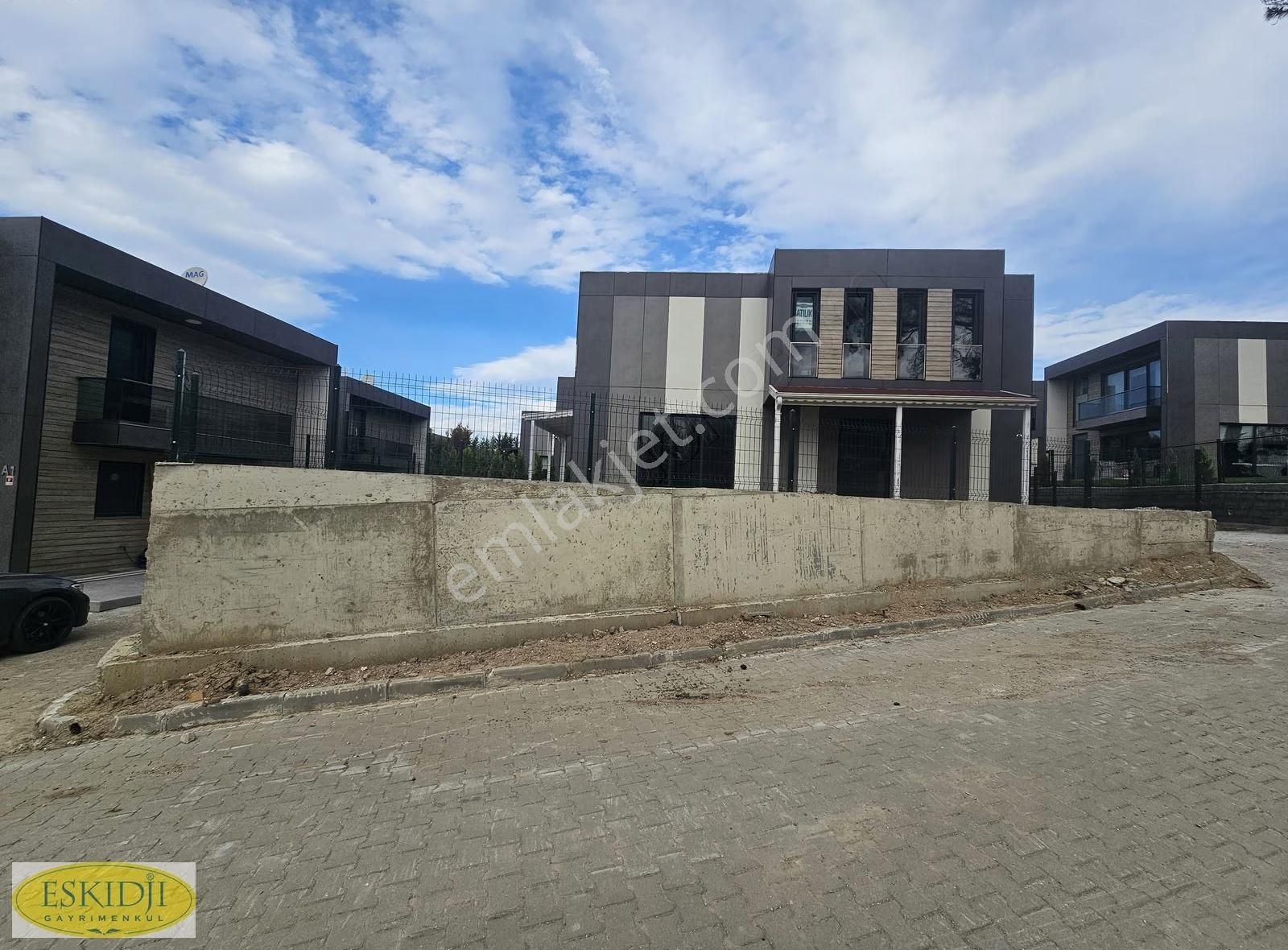 Çanakkale Kale Country'de Site İçi Bahçeli 4+2 Lüks Yaşam - Görsel 10