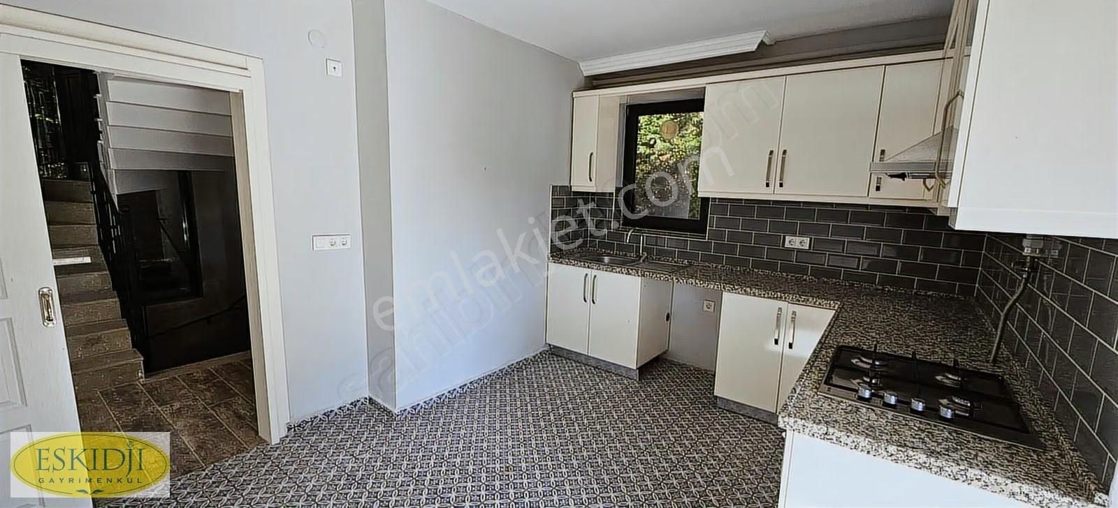 Çanakkale Kale Country'de Site İçi Bahçeli 4+2 Lüks Yaşam - Görsel 8