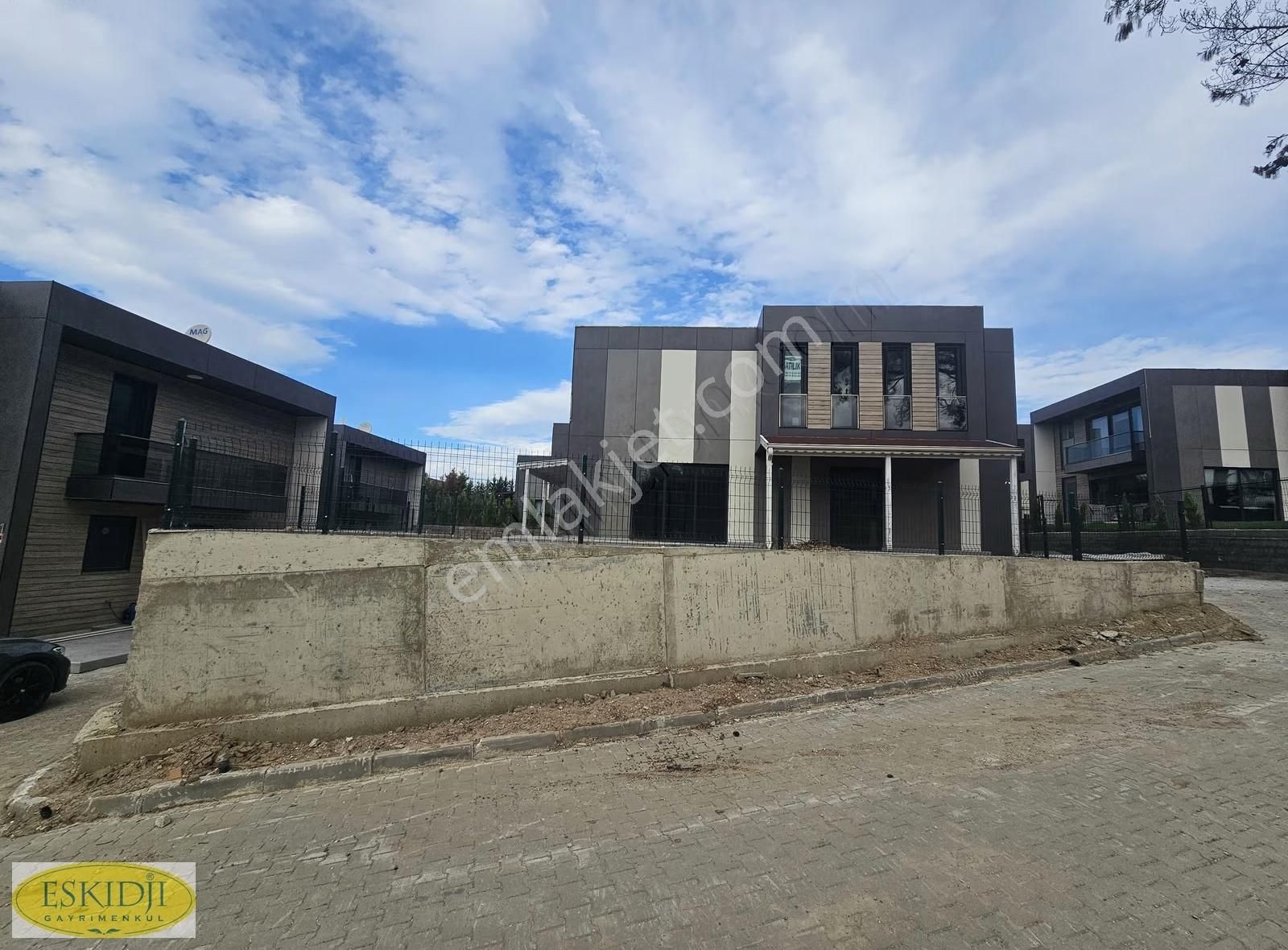 Çanakkale Kale Country'de Site İçi Bahçeli 4+2 Lüks Yaşam - Görsel 9