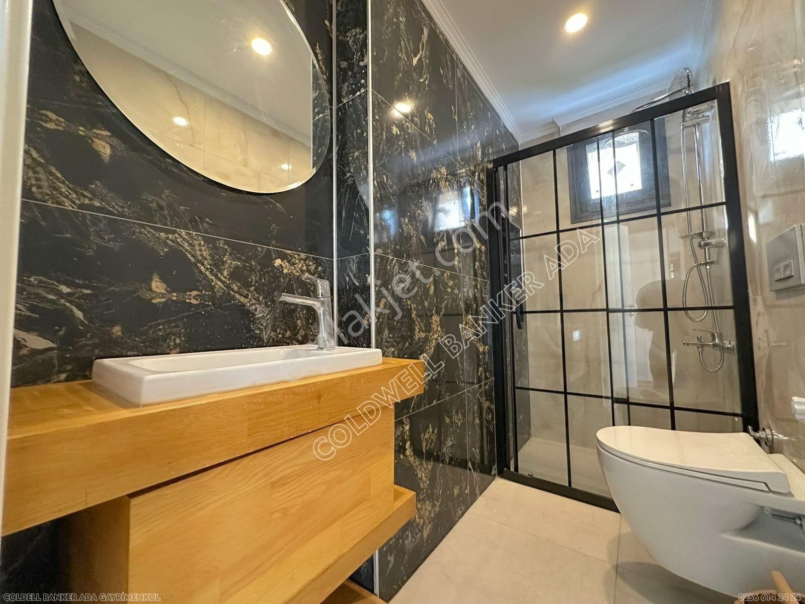 Kuşadası Yaylaköy'de Deniz Manzaralı, Çift Bağımsız Bölümlü 4+2 - Görsel 36