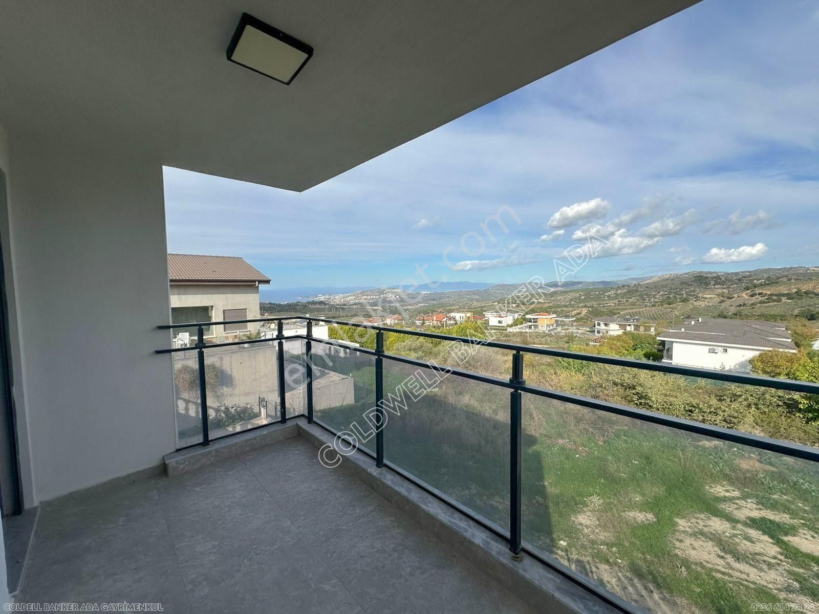 Kuşadası Yaylaköy'de Deniz Manzaralı, Çift Bağımsız Bölümlü 4+2 - Görsel 14