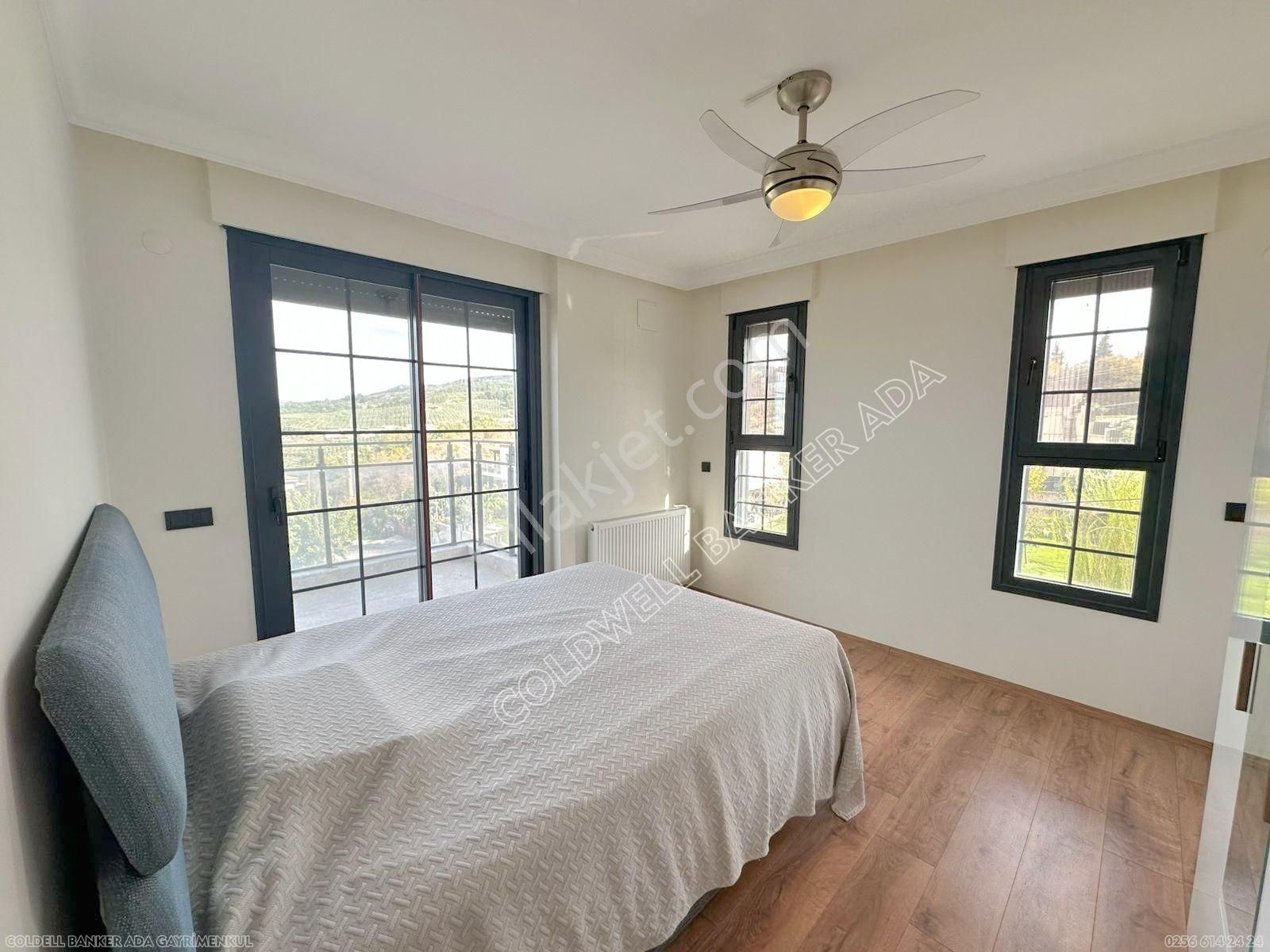 Kuşadası Yaylaköy'de Deniz Manzaralı, Çift Bağımsız Bölümlü 4+2 - Görsel 30