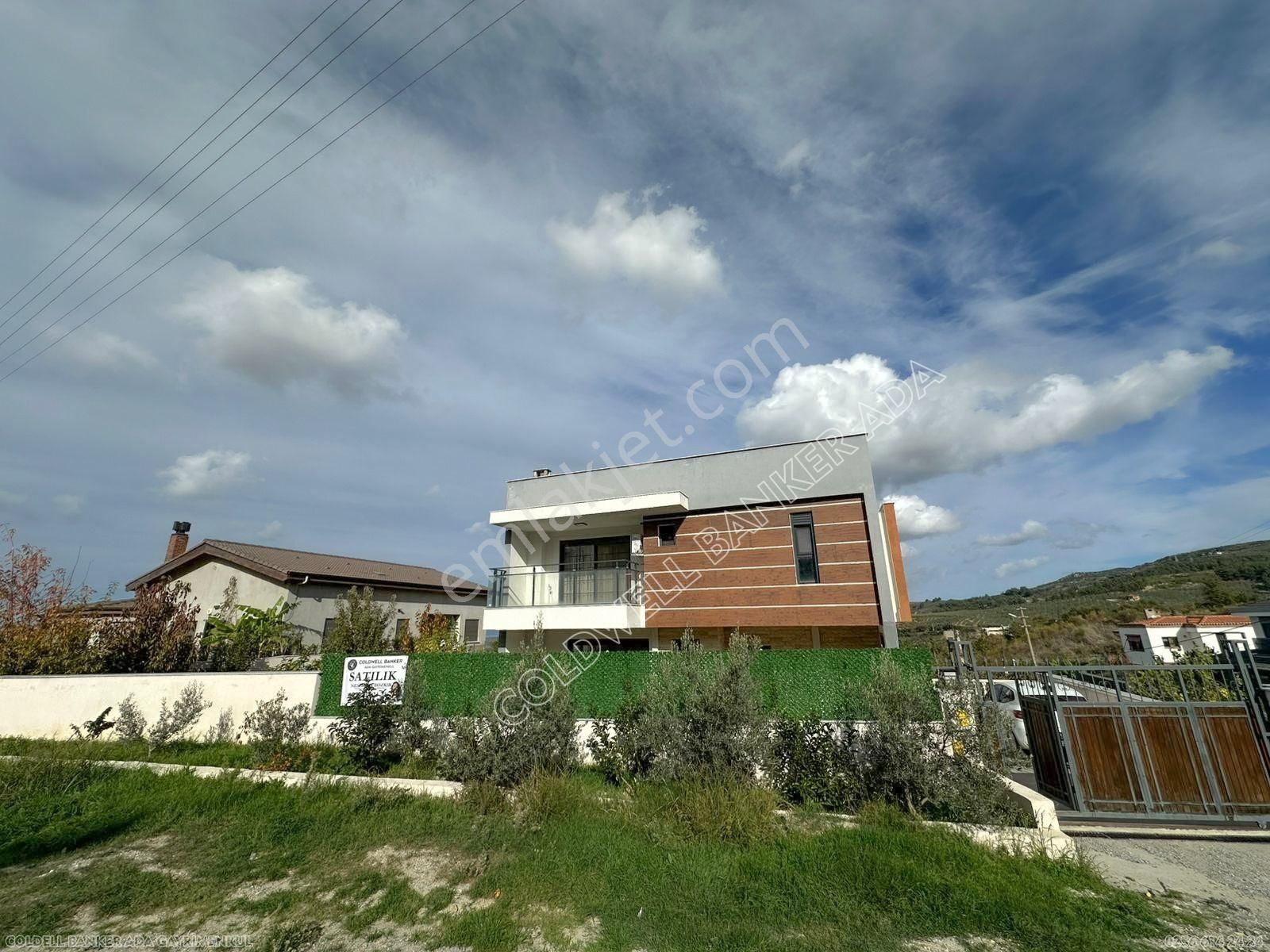 Kuşadası Yaylaköy'de Deniz Manzaralı, Çift Bağımsız Bölümlü 4+2 - Görsel 11