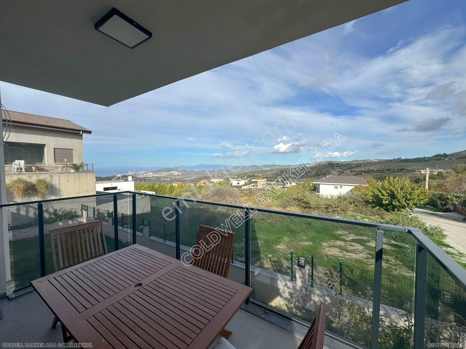 Kuşadası Yaylaköy'de Deniz Manzaralı, Çift Bağımsız Bölümlü 4+2 - Görsel 13