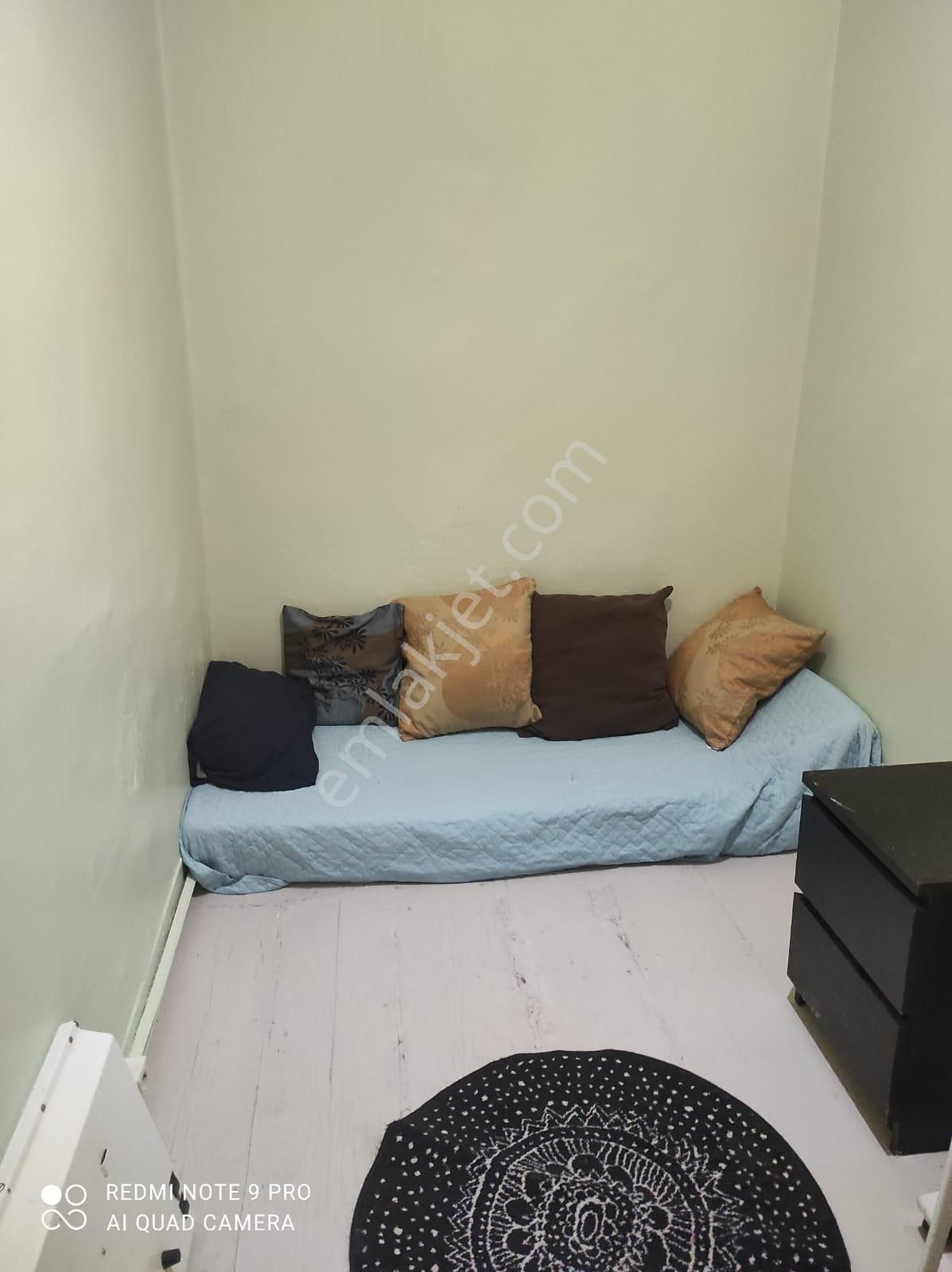 İki Katlı, Ahşap, Bahçeli Ev - Görsel 19