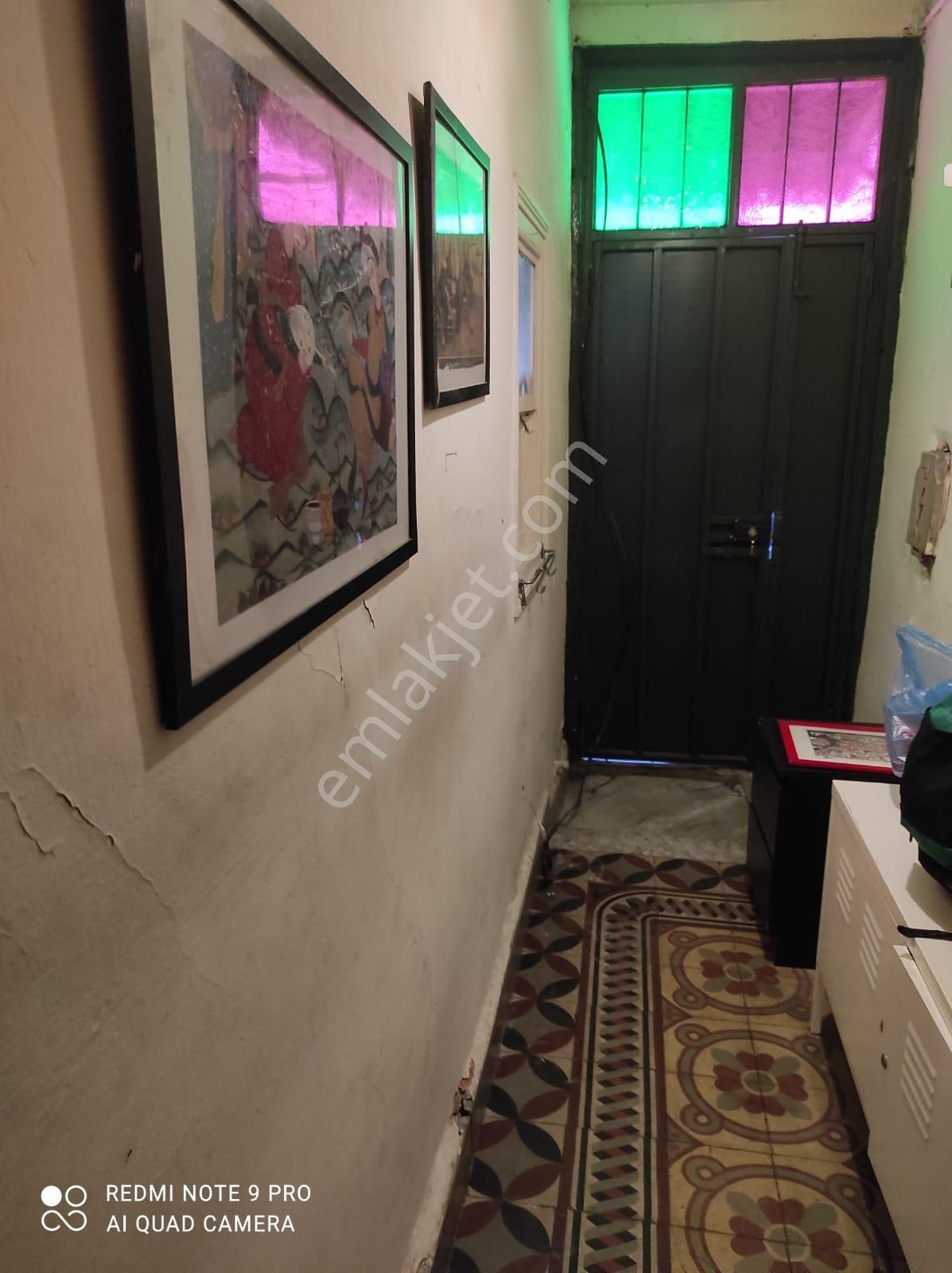 İki Katlı, Ahşap, Bahçeli Ev - Görsel 27