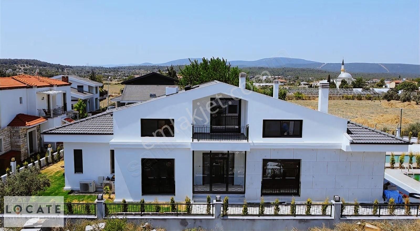 Locate'den Urla Kuşçular'da Havuzlu Kiralık 5+1 Lüks Villa - Görsel 16