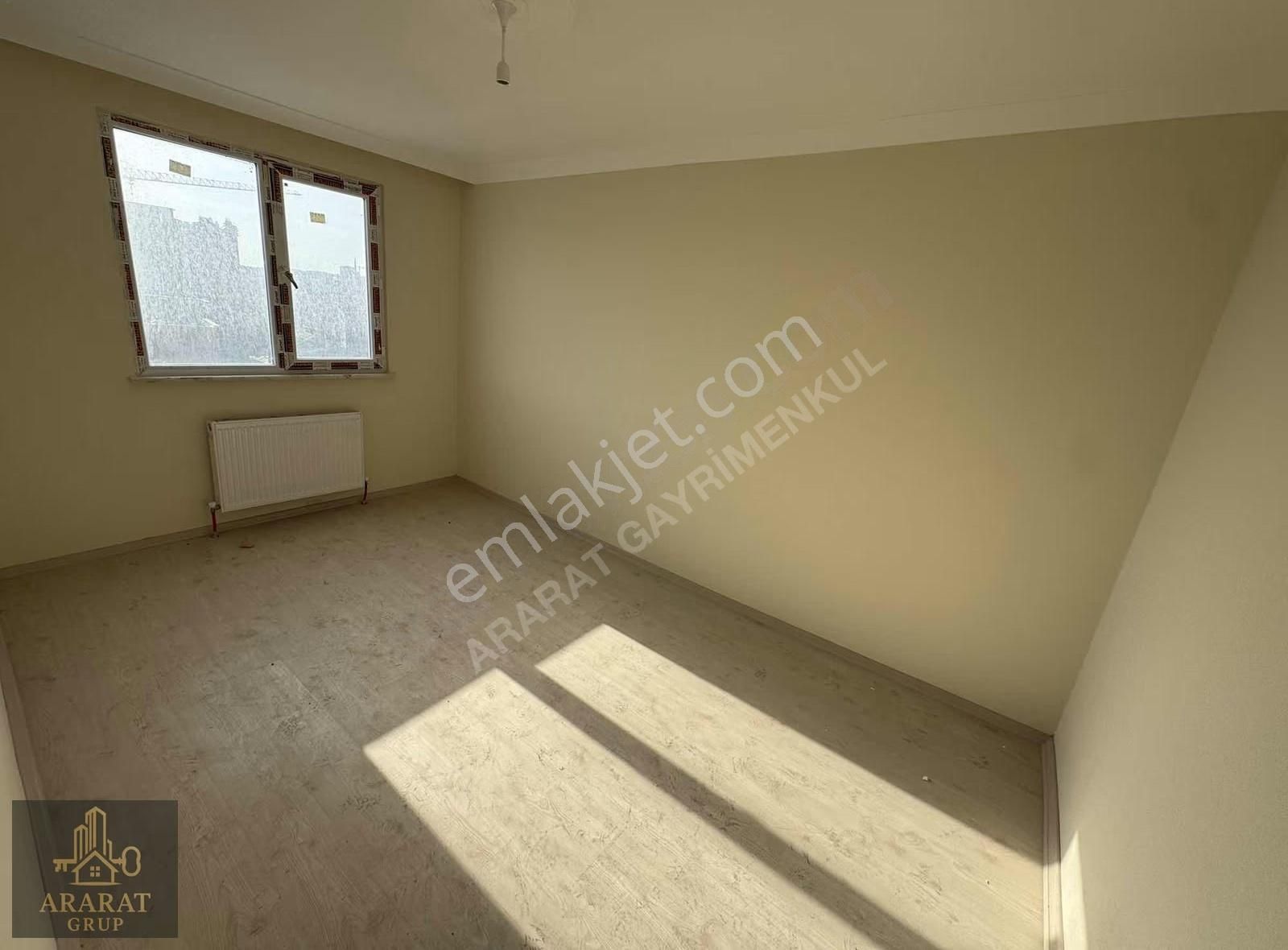 Esenler Tuna Vadi Sitesinde Satılık Fırsat 2+1 Fırsat Daire - Görsel 2