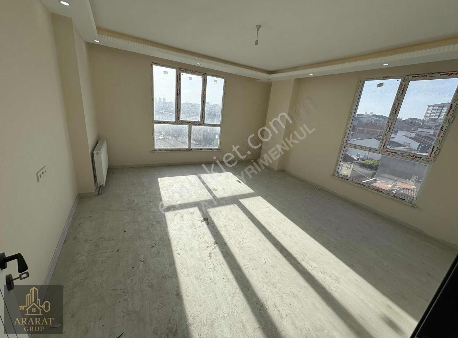 Esenler Tuna Vadi Sitesinde Satılık Fırsat 3+1 Daire