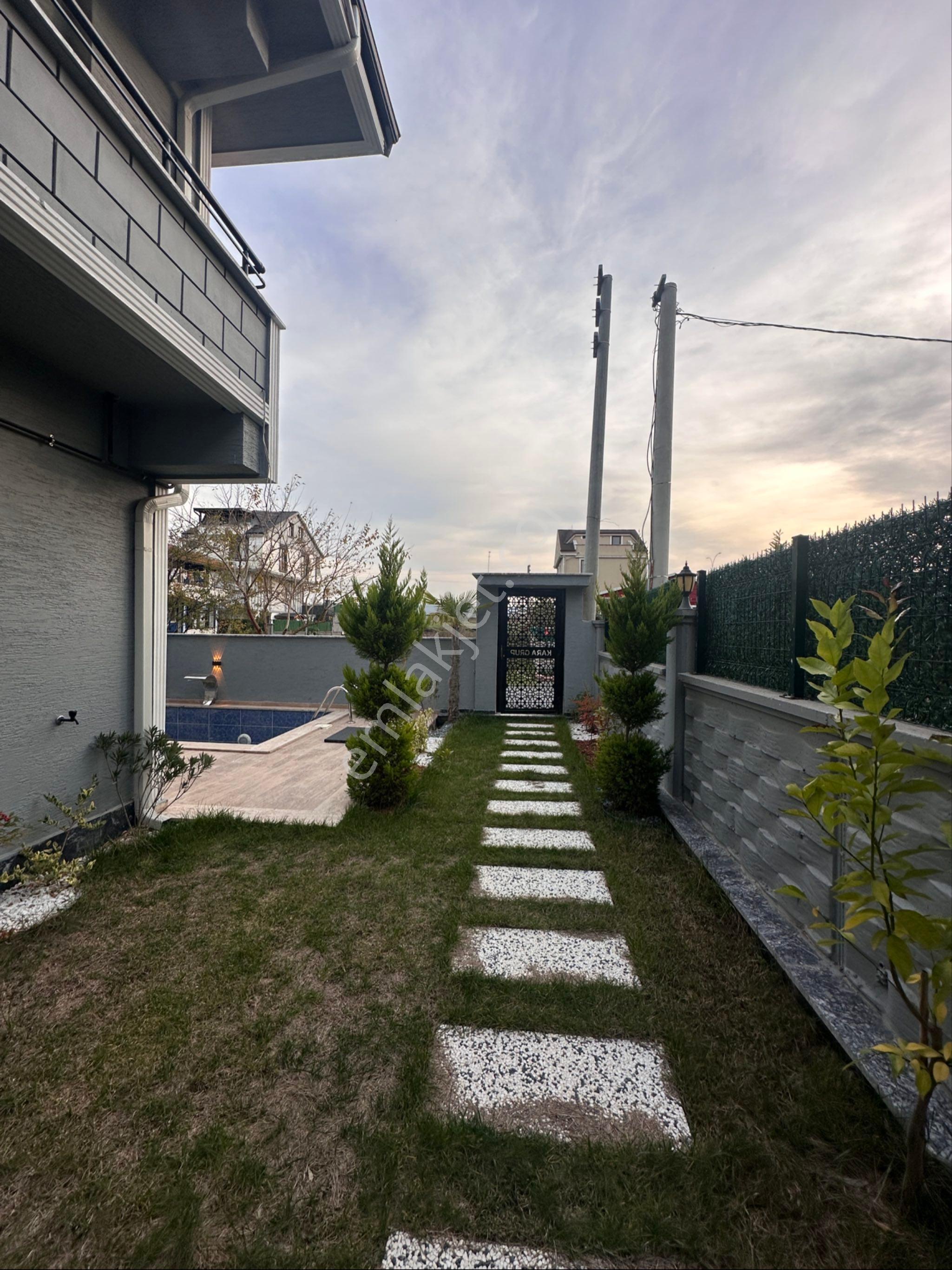 Üstüner Gayrimenkul'den Sakarya Kocaali'de 4+1 Satılık Havuzlu Villa - Görsel 6