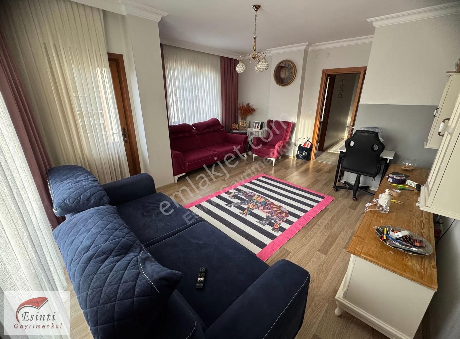 İnönü Mah.'de Ulaşıma, Marketlere, Üniversiteye Yakın Genç 3+1