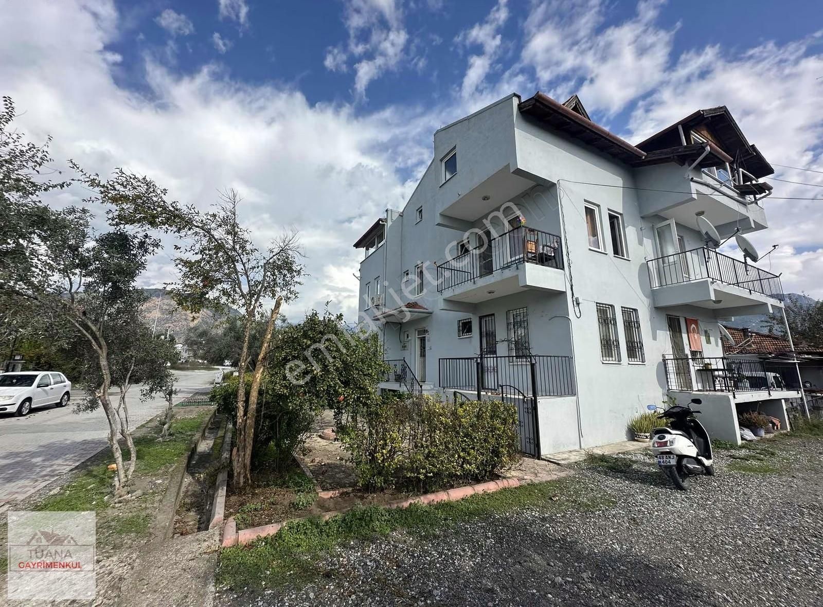 Tuana Emlak'tan Gelişim Mahallesinde Geniş 2+1 Teraslı Ev