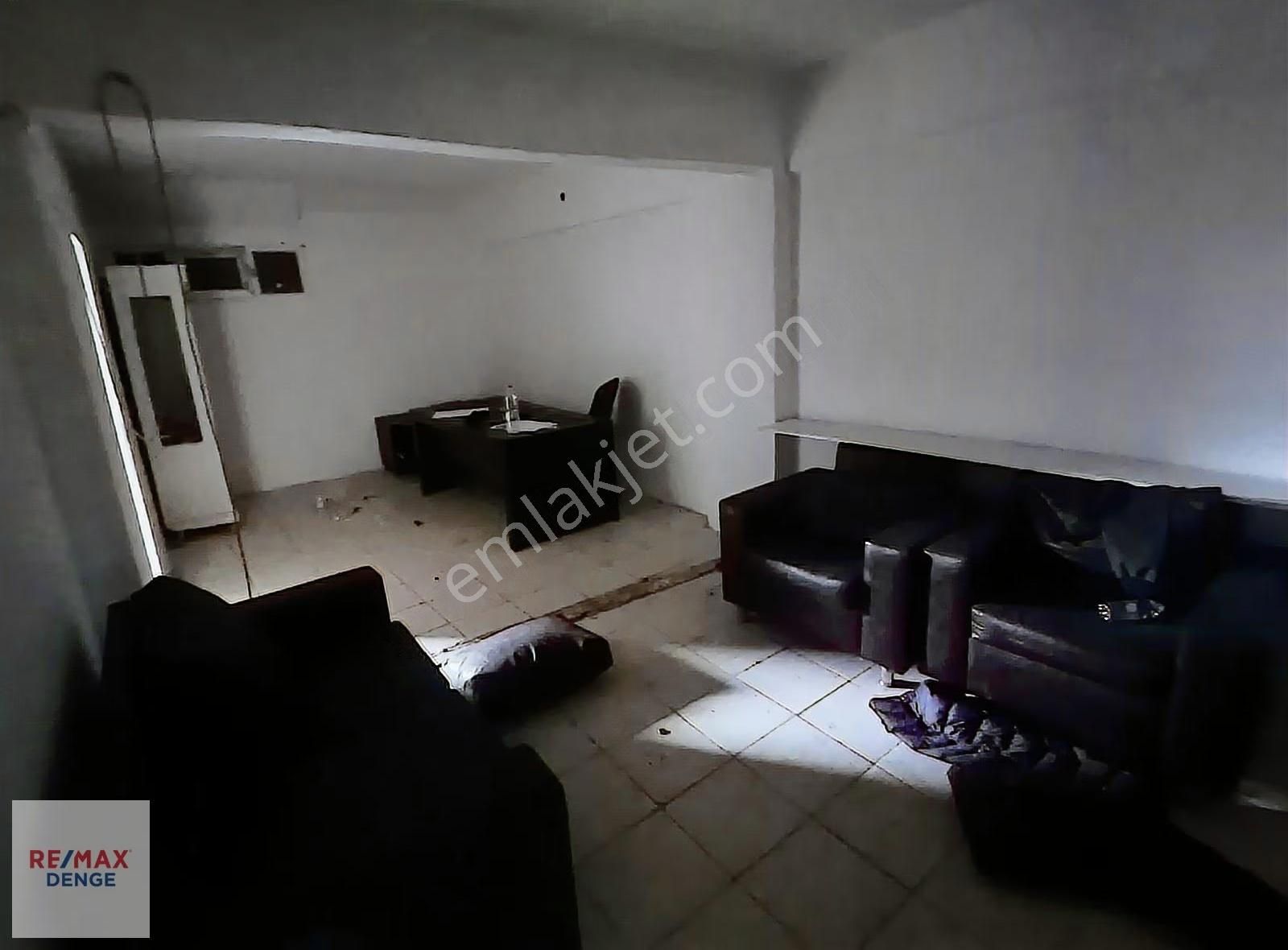 Sultangazıde Kıralık Dükkan / Depo Tramvaya 5 Dakıka - Görsel 3