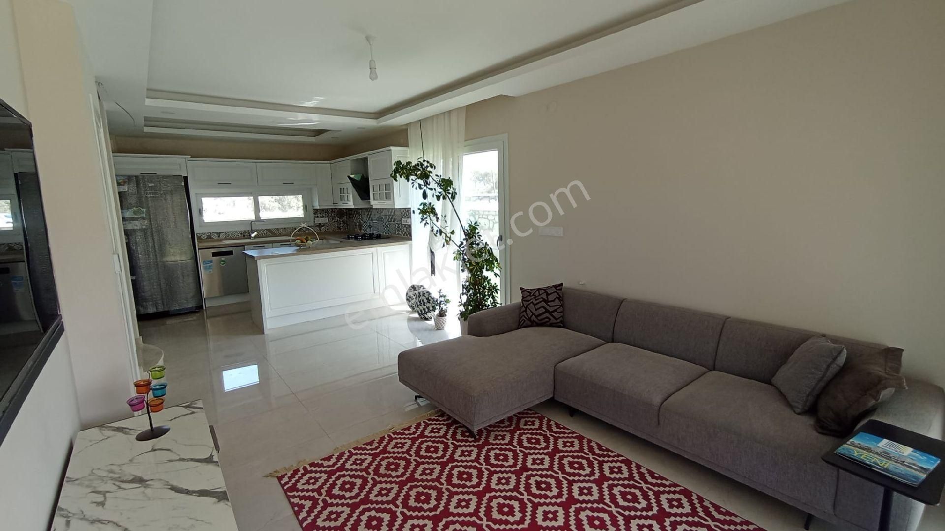 Kuşadası Satılık 3+1 Villa - Görsel 4