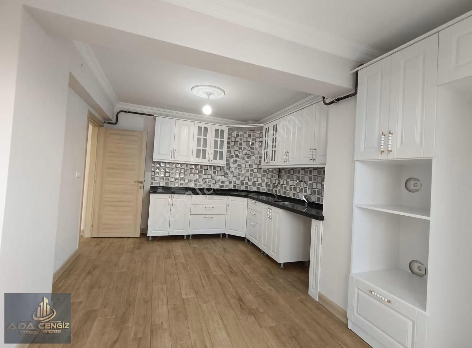 Serdivan Köprübaşında Oturuma Hazır 2+1 110 M2 Lüks Daire - Görsel 4