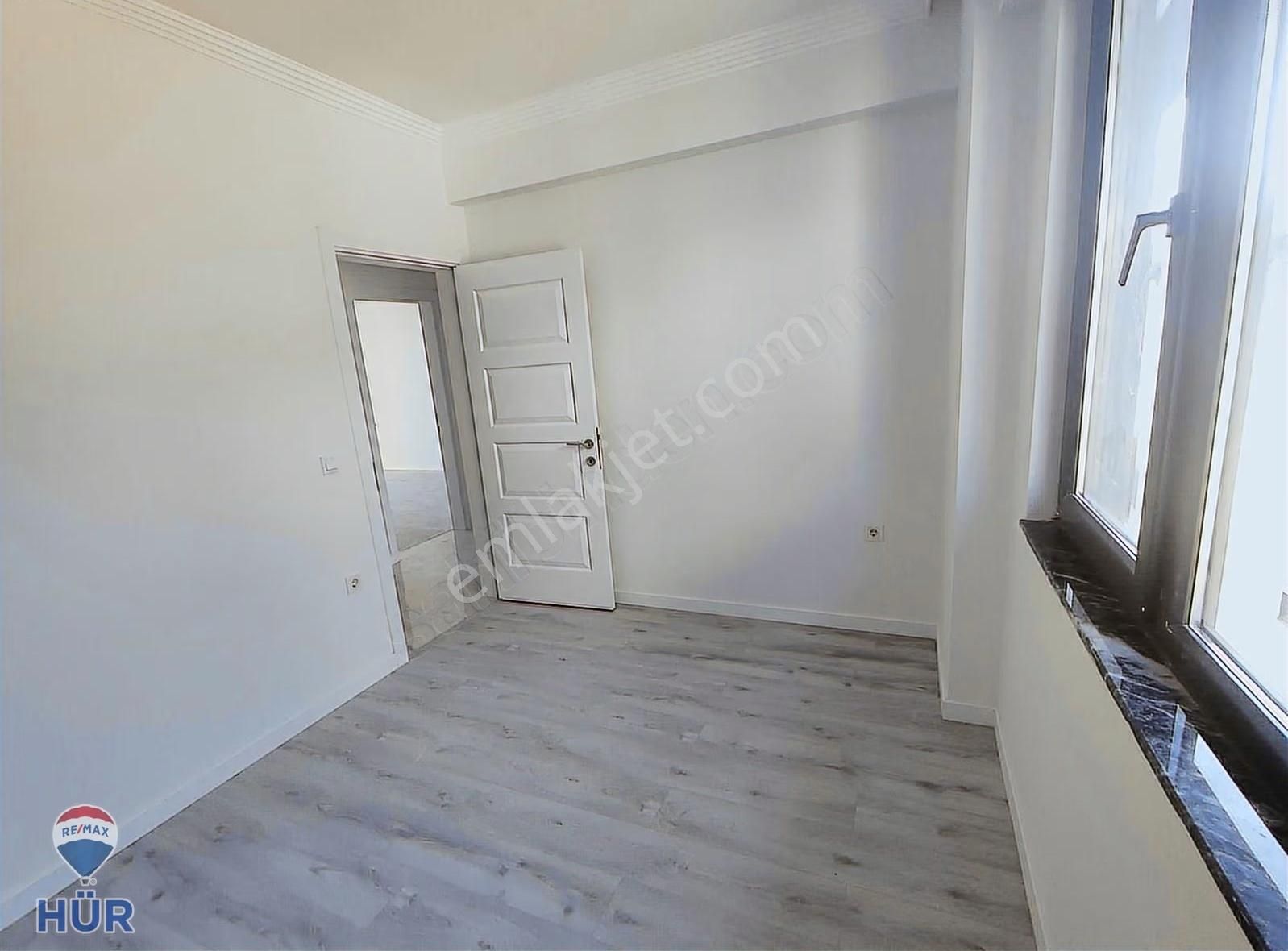 Remax Ayfer Sever'den Kiralık 3+1 Daire Yeni Stad Civarı - Görsel 31