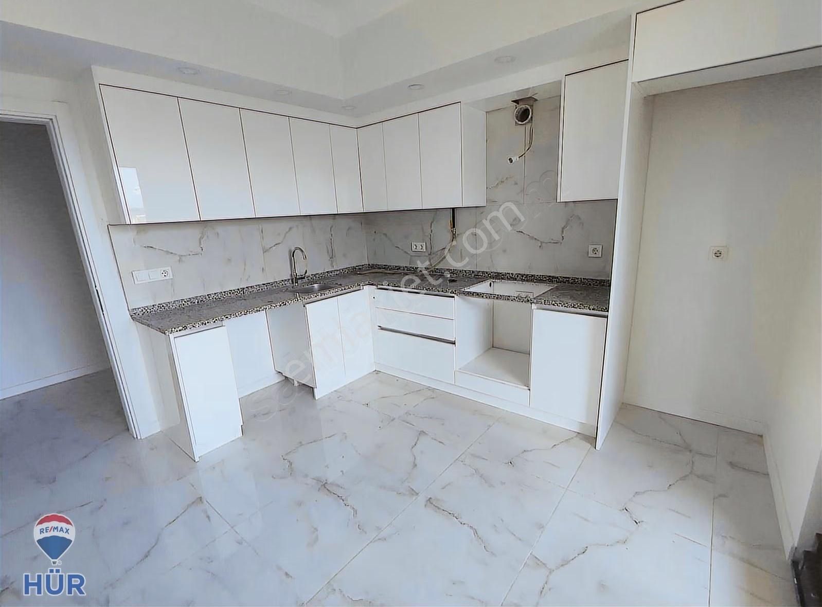 Remax Ayfer Sever'den Kiralık 3+1 Daire Yeni Stad Civarı - Görsel 20