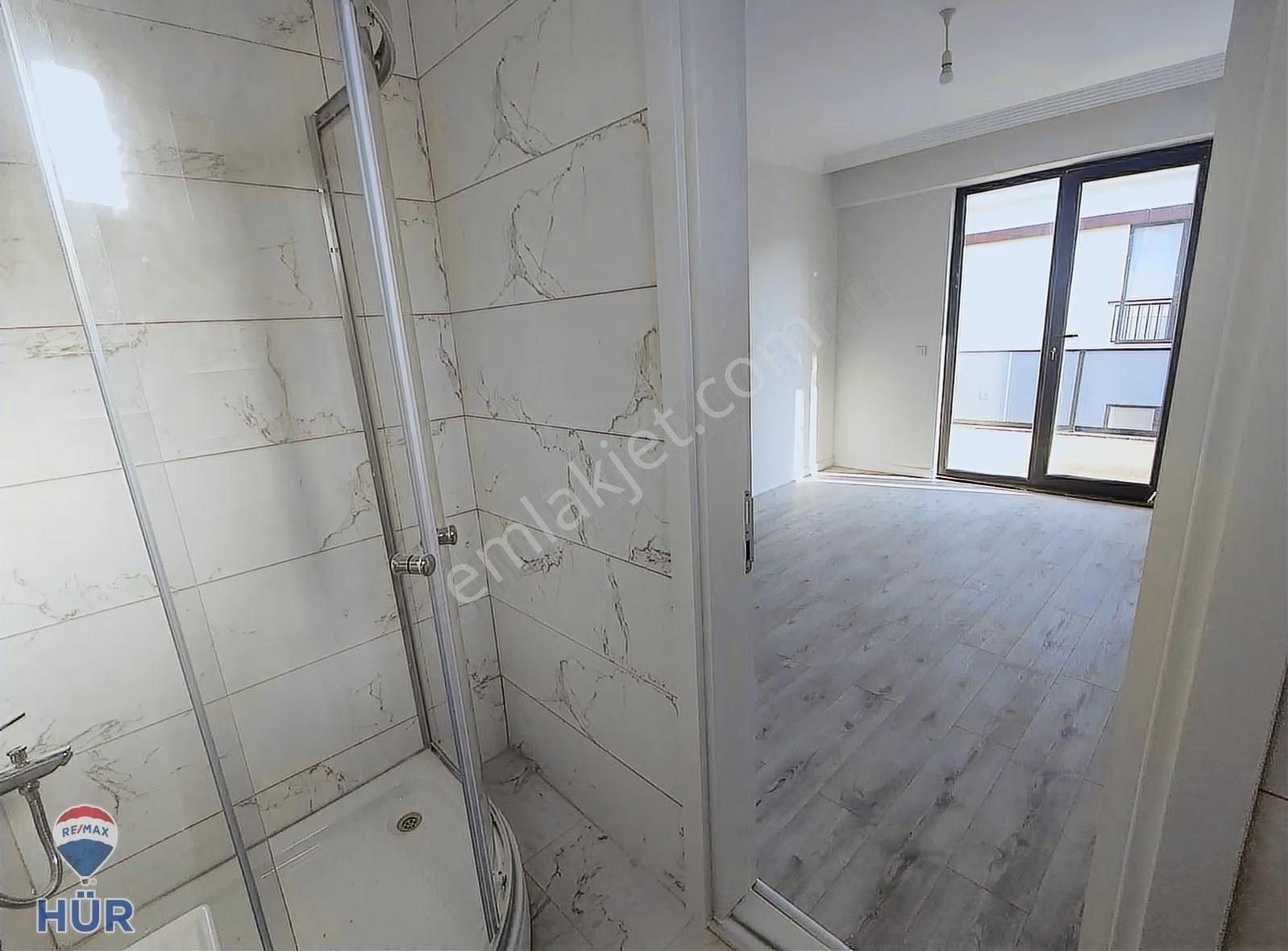 Remax Ayfer Sever'den Kiralık 3+1 Daire Yeni Stad Civarı - Görsel 8
