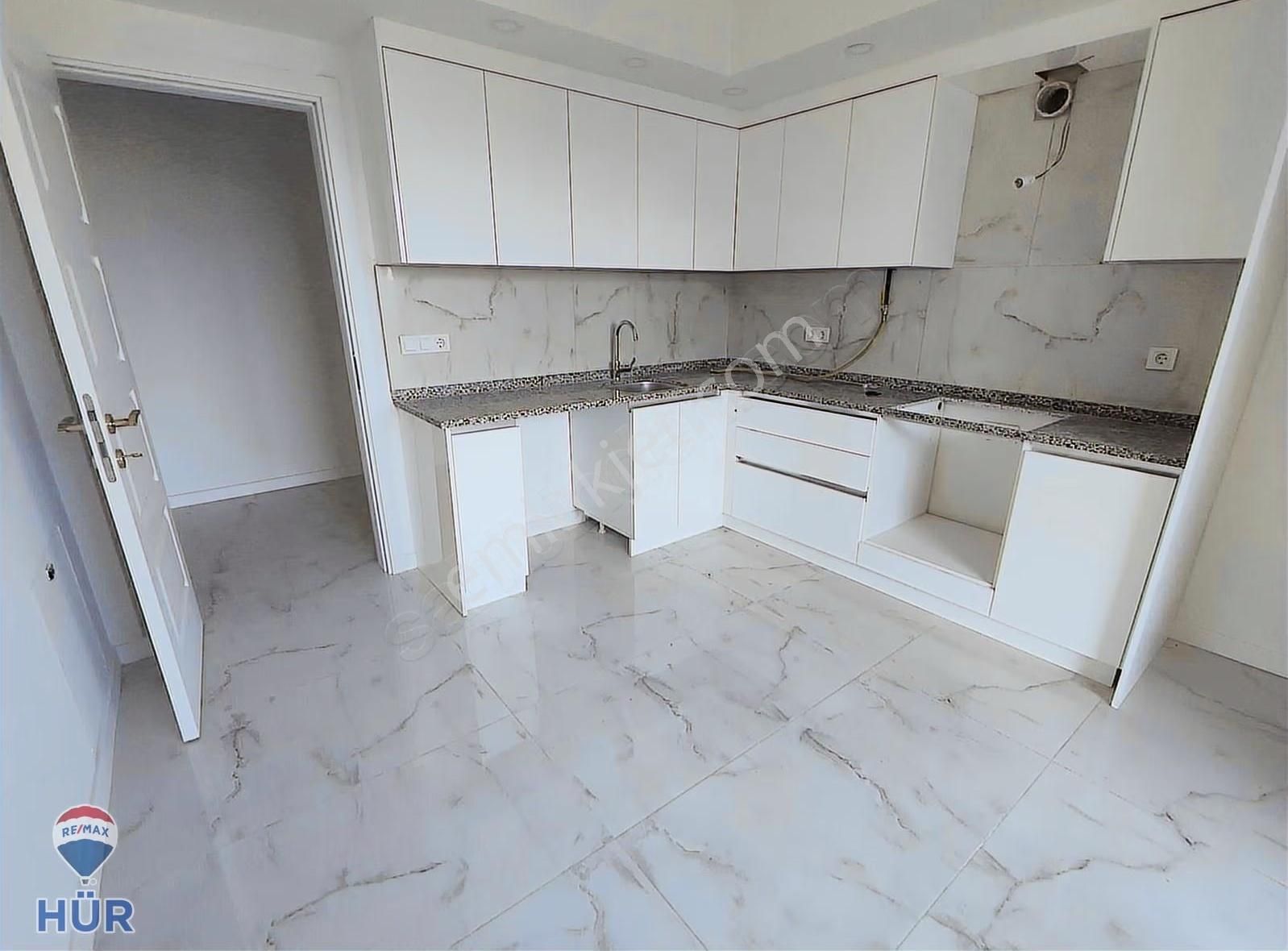 Remax Ayfer Sever'den Kiralık 3+1 Daire Yeni Stad Civarı - Görsel 24