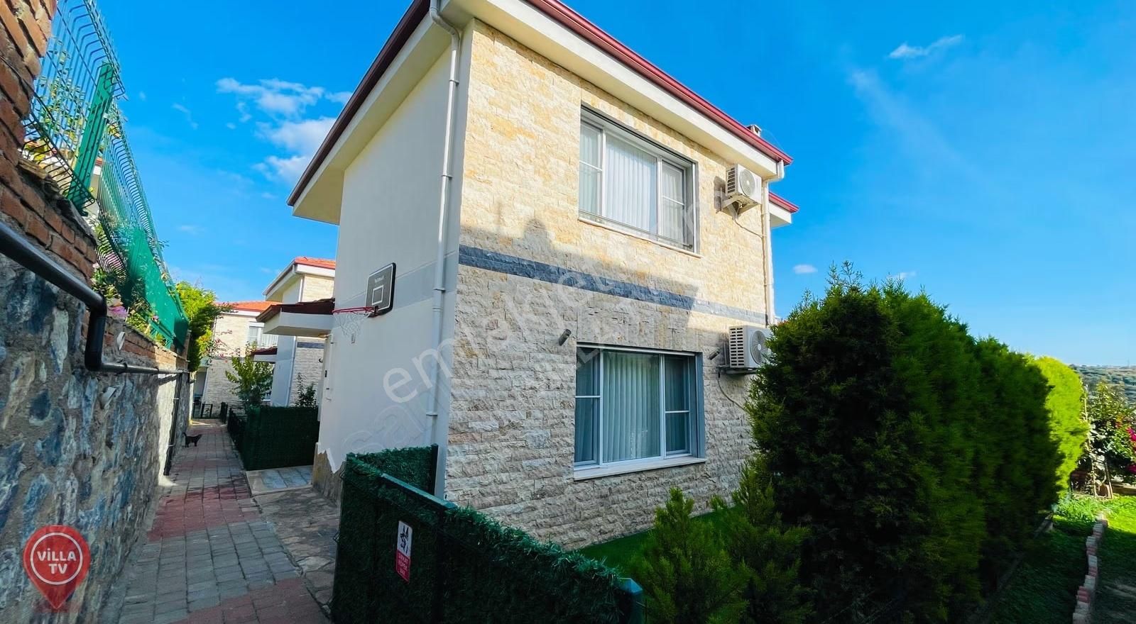 Daire Fiyatına Satılık Villa! Deniz Manzaralı - Görsel 12