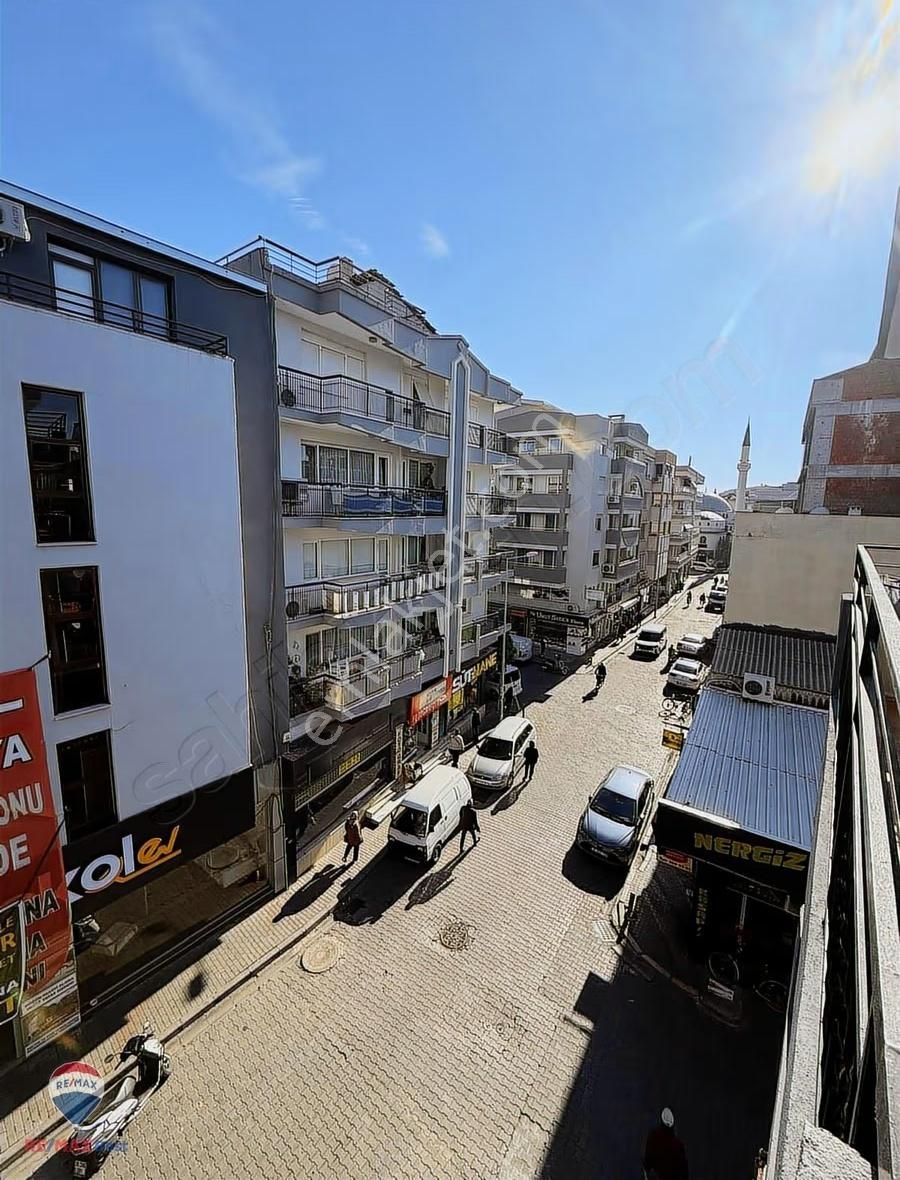 88 Remax Best'ten Nergiz Çarşı İçerisinde Köşe Konumda Satılık - Görsel 8