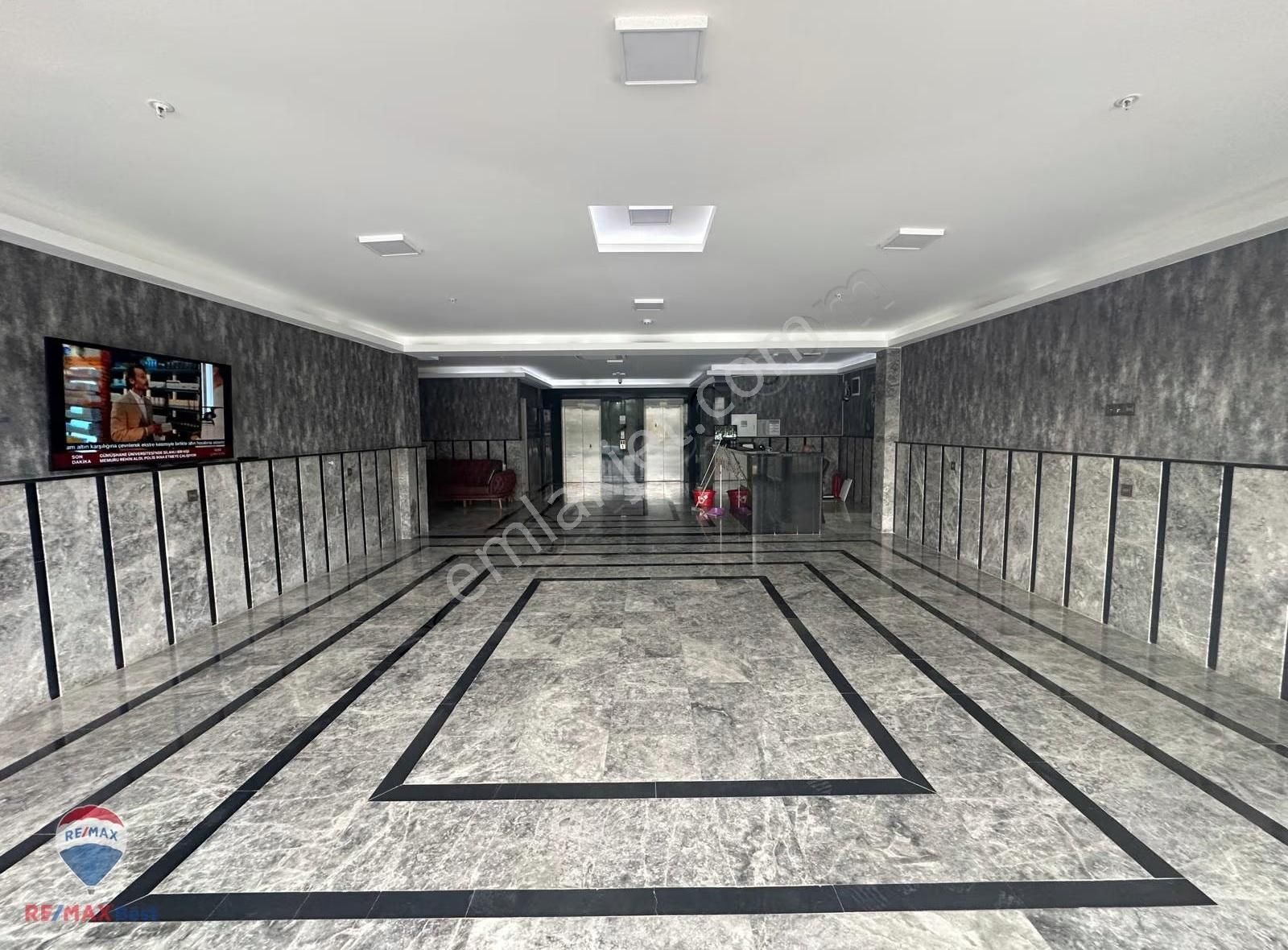 89 Remax Bestten Karşıyaka Zübeyde Hanımda Satılık 2+1lüks Daıre - Görsel 17