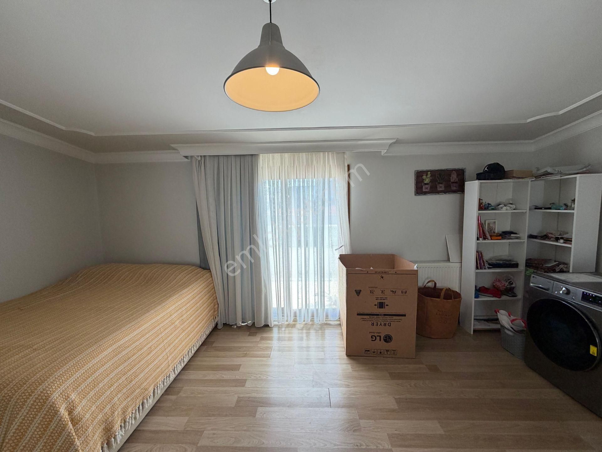 15 Karşıyaka Şemikler'de Çift Teraslı 5+2 Satılık Dubleks Daire - Görsel 32