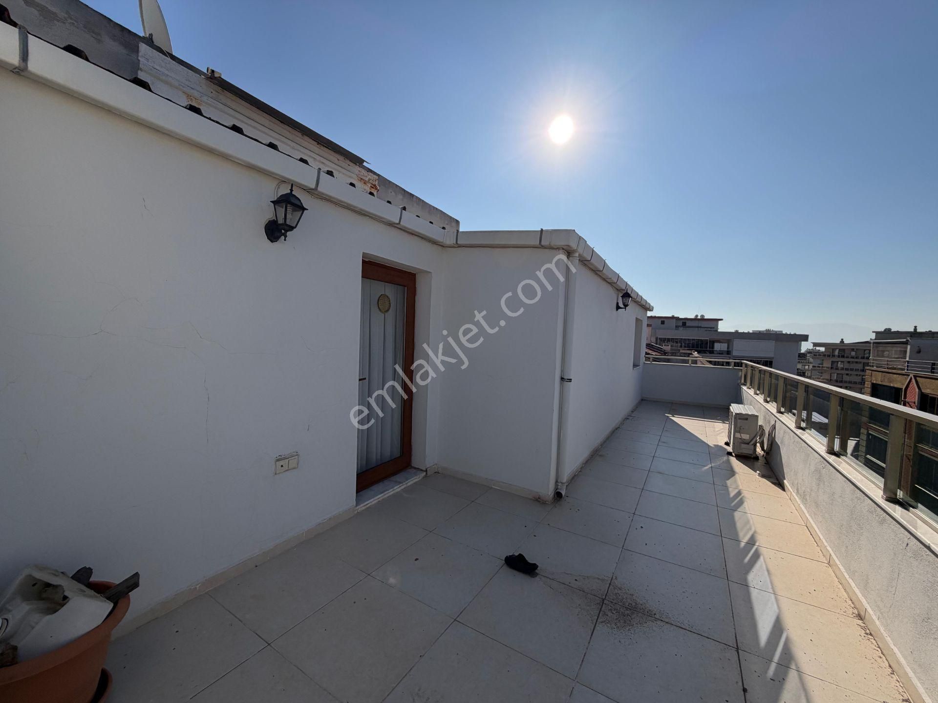 15 Karşıyaka Şemikler'de Çift Teraslı 5+2 Satılık Dubleks Daire - Görsel 33