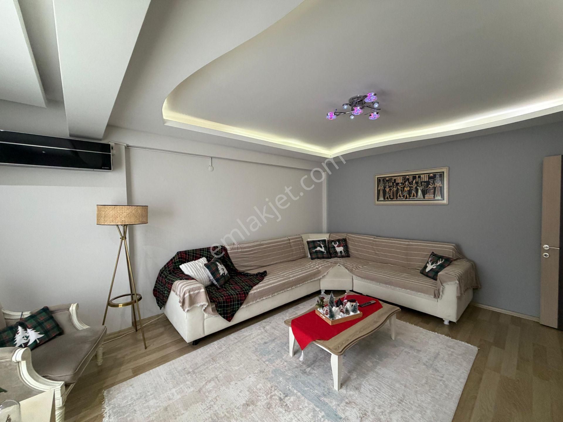 15 Karşıyaka Şemikler'de Çift Teraslı 5+2 Satılık Dubleks Daire - Görsel 5