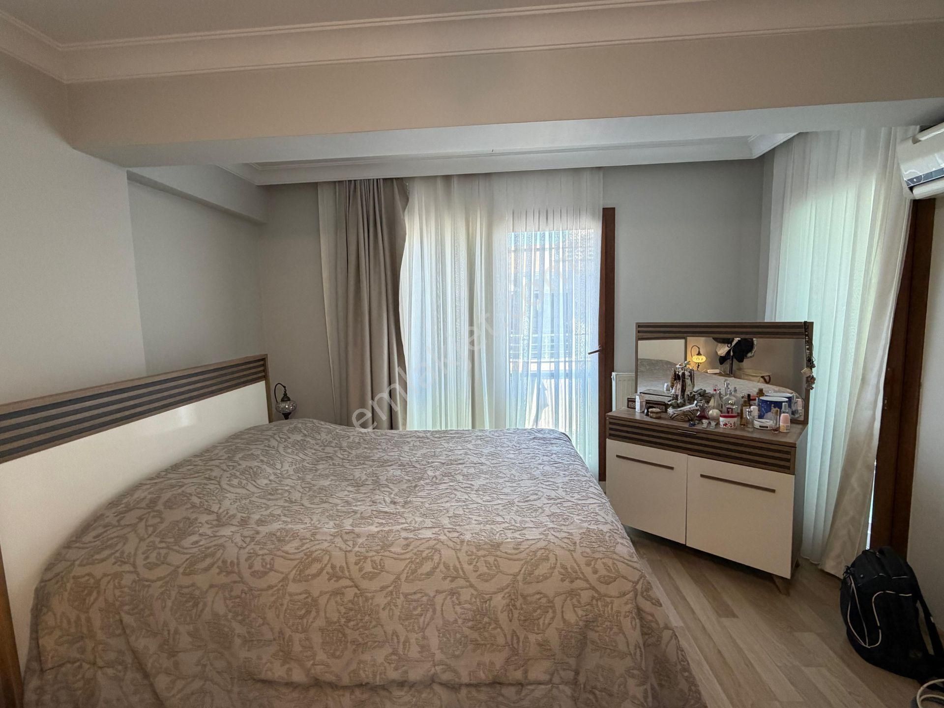 15 Karşıyaka Şemikler'de Çift Teraslı 5+2 Satılık Dubleks Daire - Görsel 14