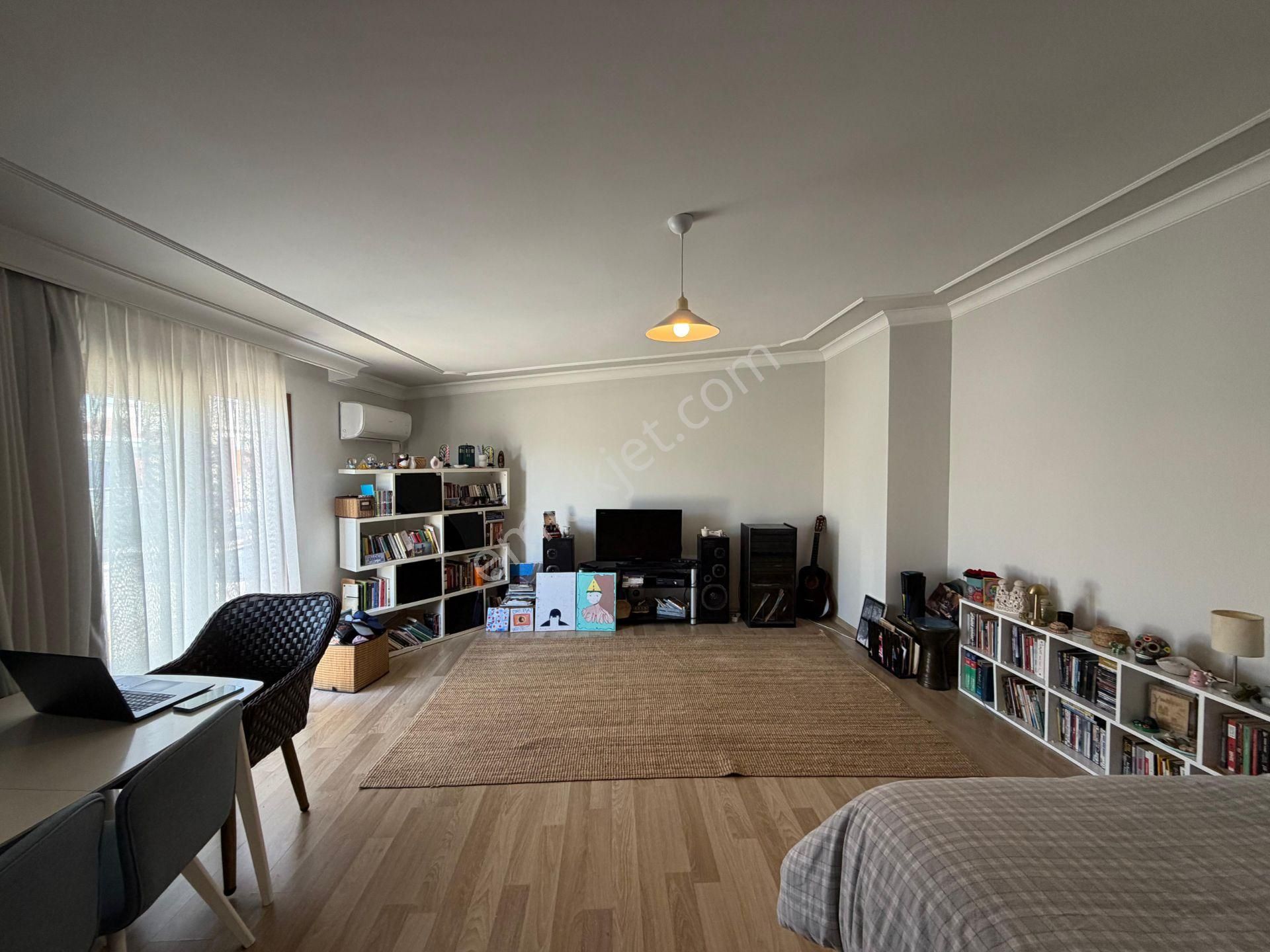 15 Karşıyaka Şemikler'de Çift Teraslı 5+2 Satılık Dubleks Daire - Görsel 24