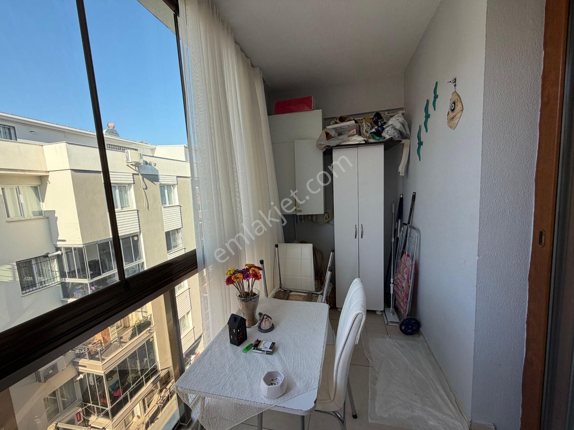 15 Karşıyaka Şemikler'de Çift Teraslı 5+2 Satılık Dubleks Daire - Görsel 12