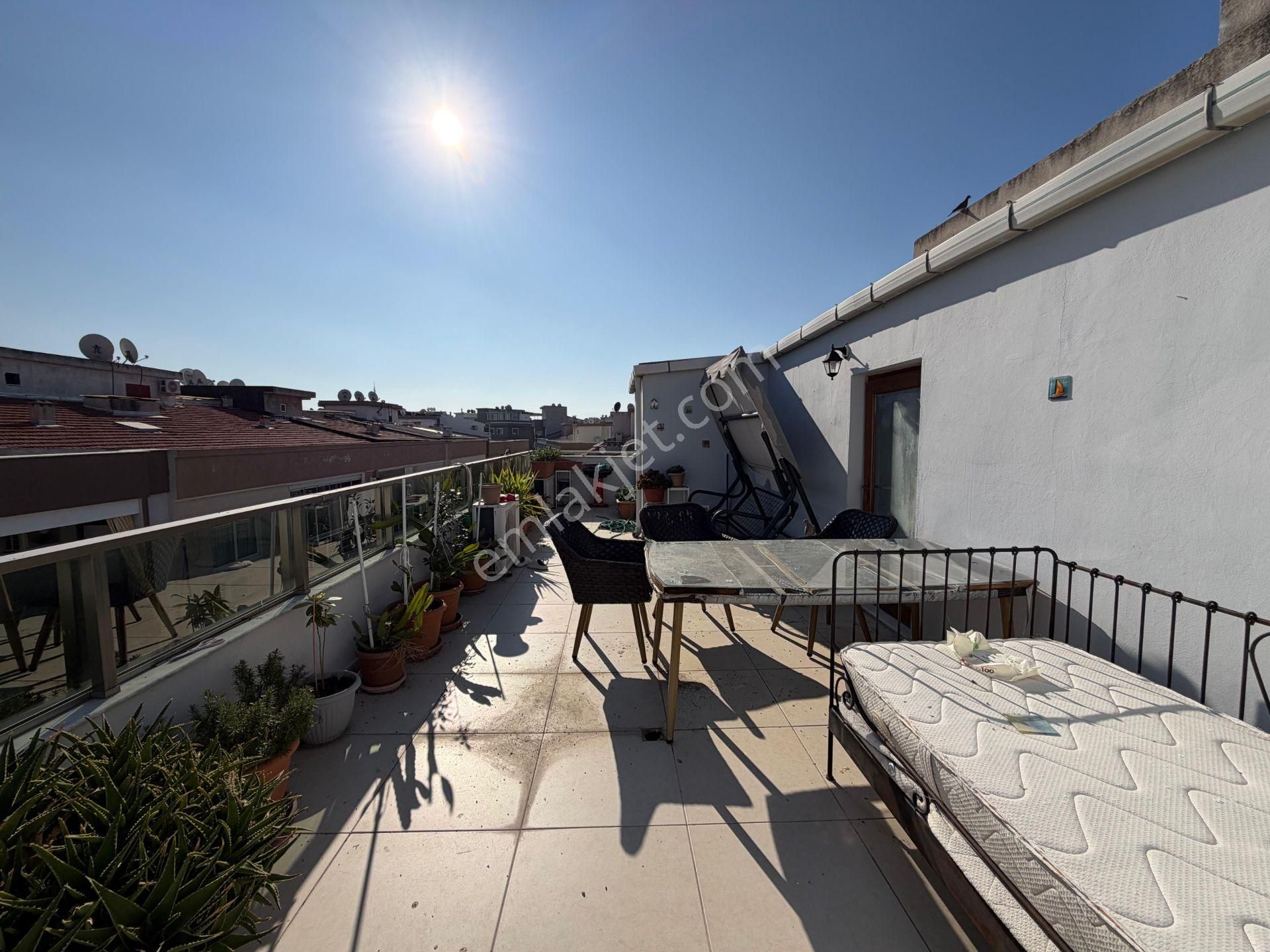 15 Karşıyaka Şemikler'de Çift Teraslı 5+2 Satılık Dubleks Daire - Görsel 28