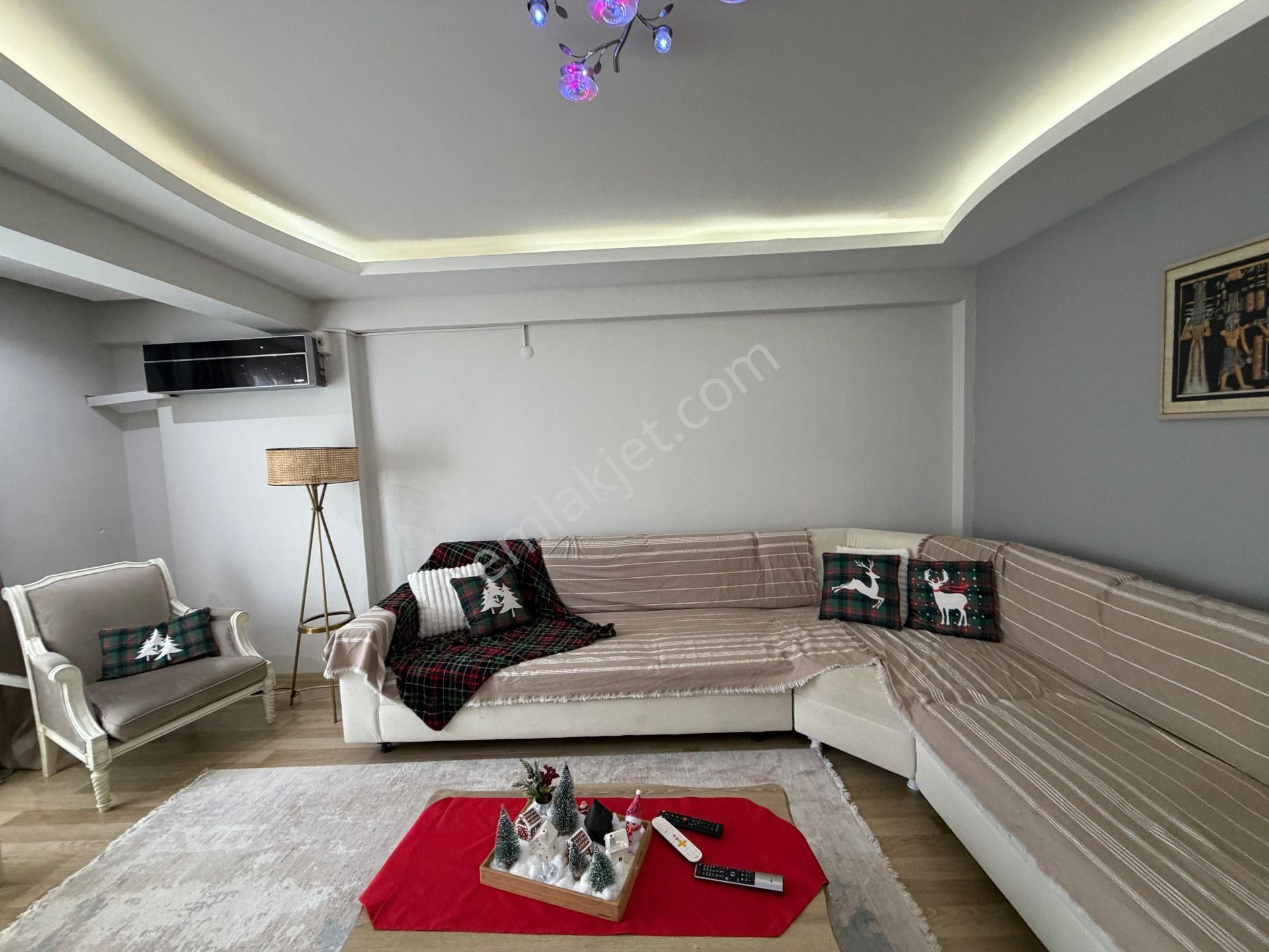 15 Karşıyaka Şemikler'de Çift Teraslı 5+2 Satılık Dubleks Daire - Görsel 3