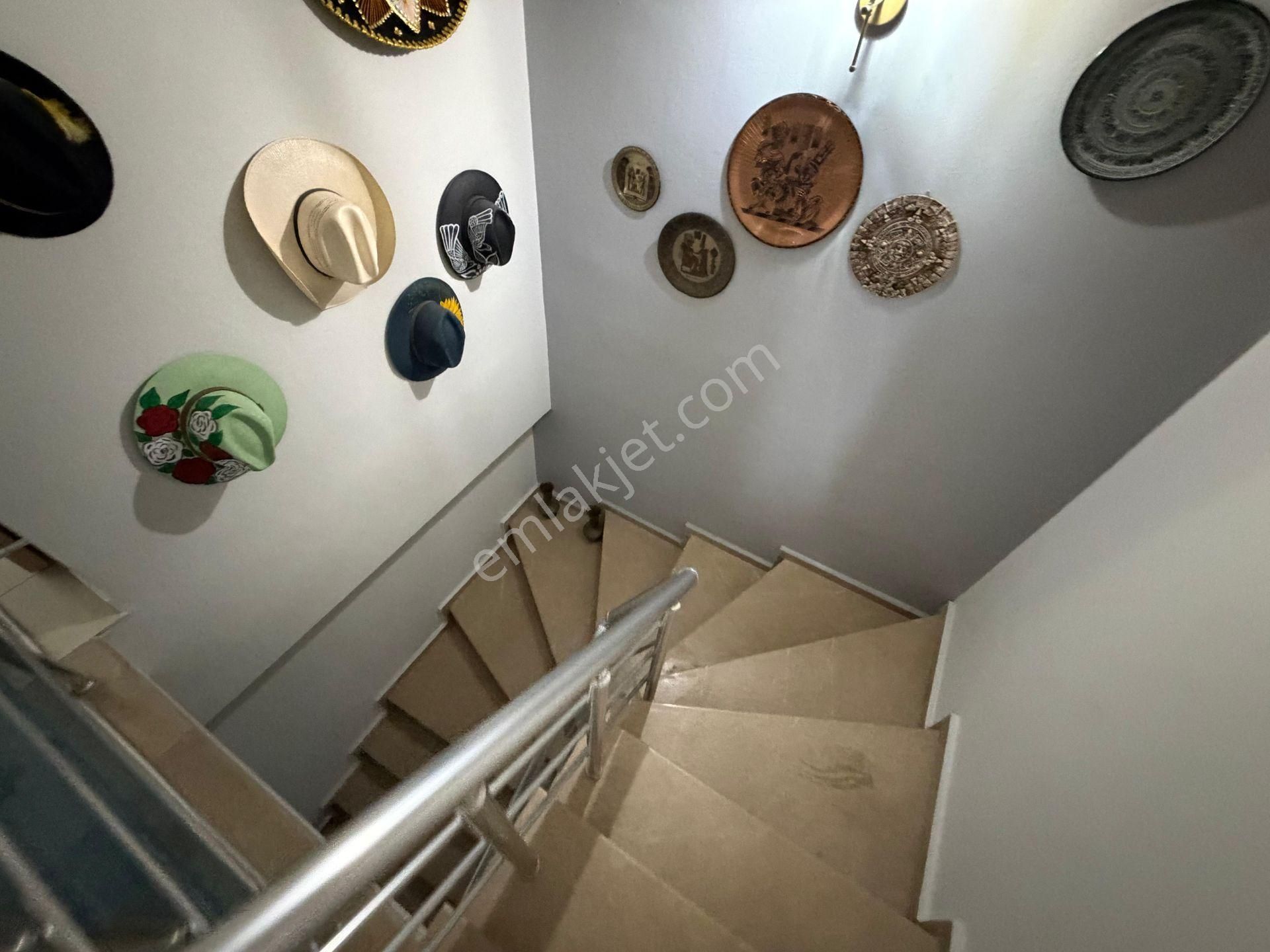 15 Karşıyaka Şemikler'de Çift Teraslı 5+2 Satılık Dubleks Daire - Görsel 16