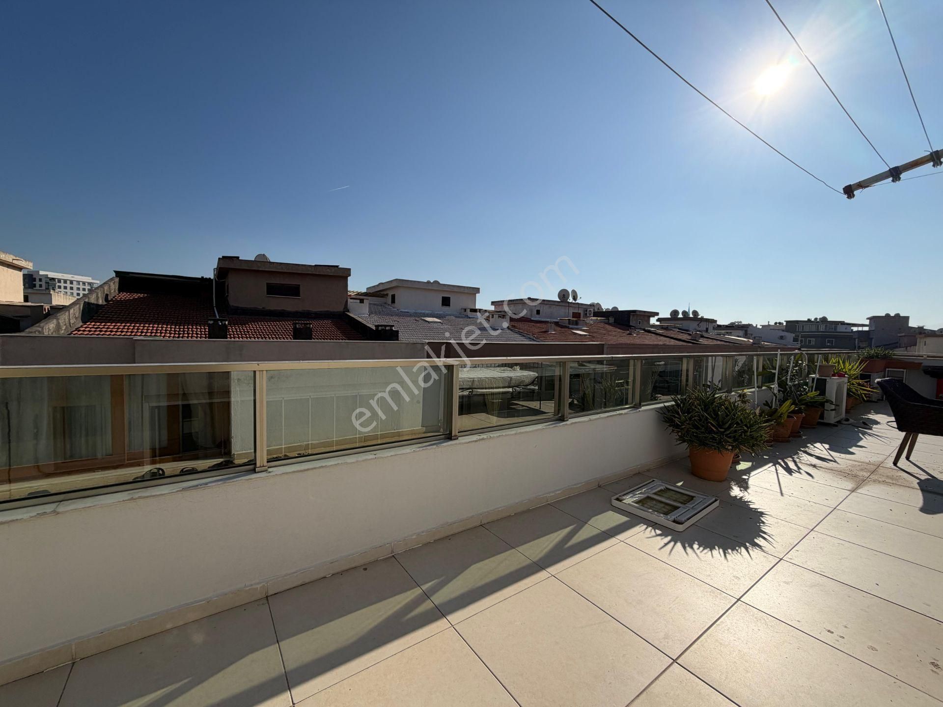 15 Karşıyaka Şemikler'de Çift Teraslı 5+2 Satılık Dubleks Daire - Görsel 34