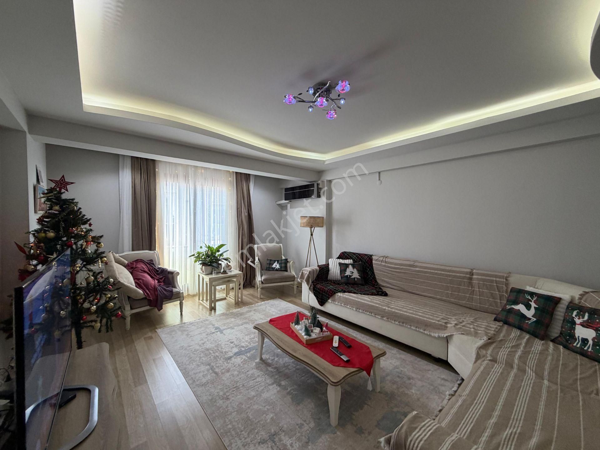 15 Karşıyaka Şemikler'de Çift Teraslı 5+2 Satılık Dubleks Daire - Görsel 4