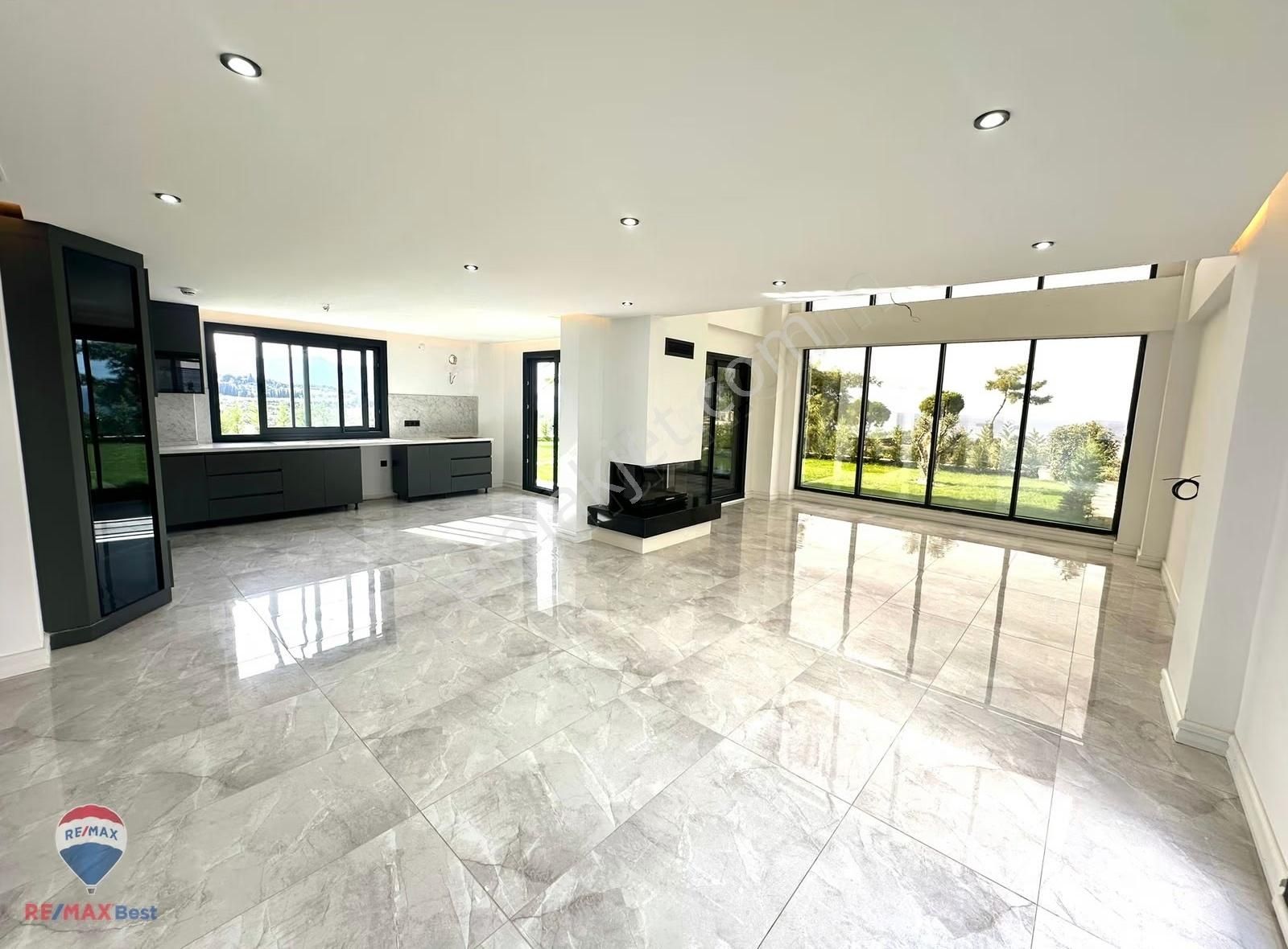 39 Kuşadası Soğucak'da Full Deniz Ve Orman Manzaralı Villa - Görsel 16