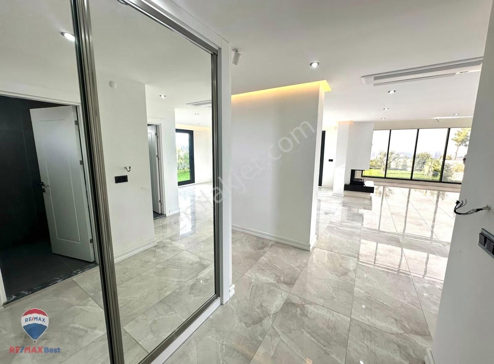 39 Kuşadası Soğucak'da Full Deniz Ve Orman Manzaralı Villa - Görsel 18