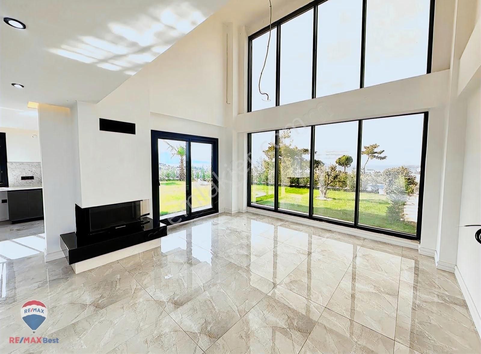 39 Kuşadası Soğucak'da Full Deniz Ve Orman Manzaralı Villa - Görsel 4