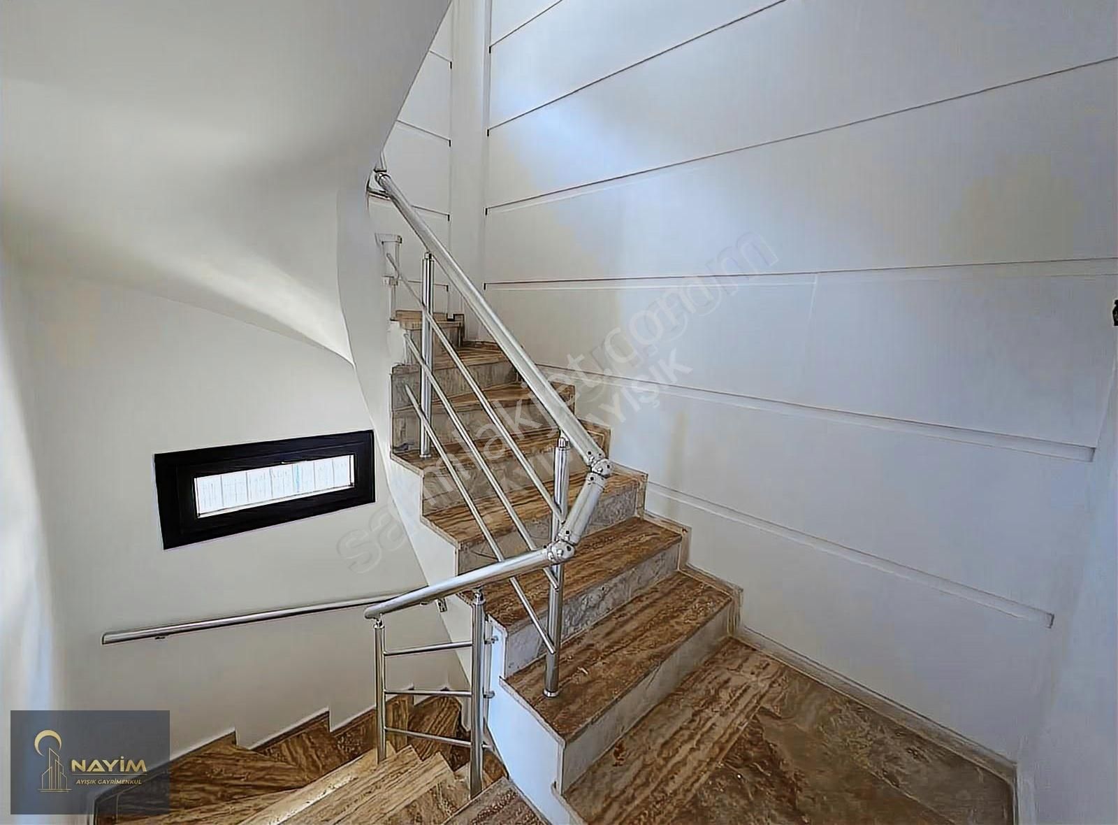 Turgutreis`te Deniz Manzaralı Geniş Bahçe`li 3+1 Müstakil Villa - Görsel 21