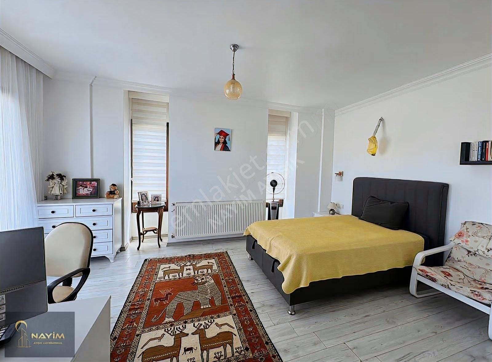 Turgutreis`te Deniz Manzaralı Geniş Bahçe`li 3+1 Müstakil Villa - Görsel 5